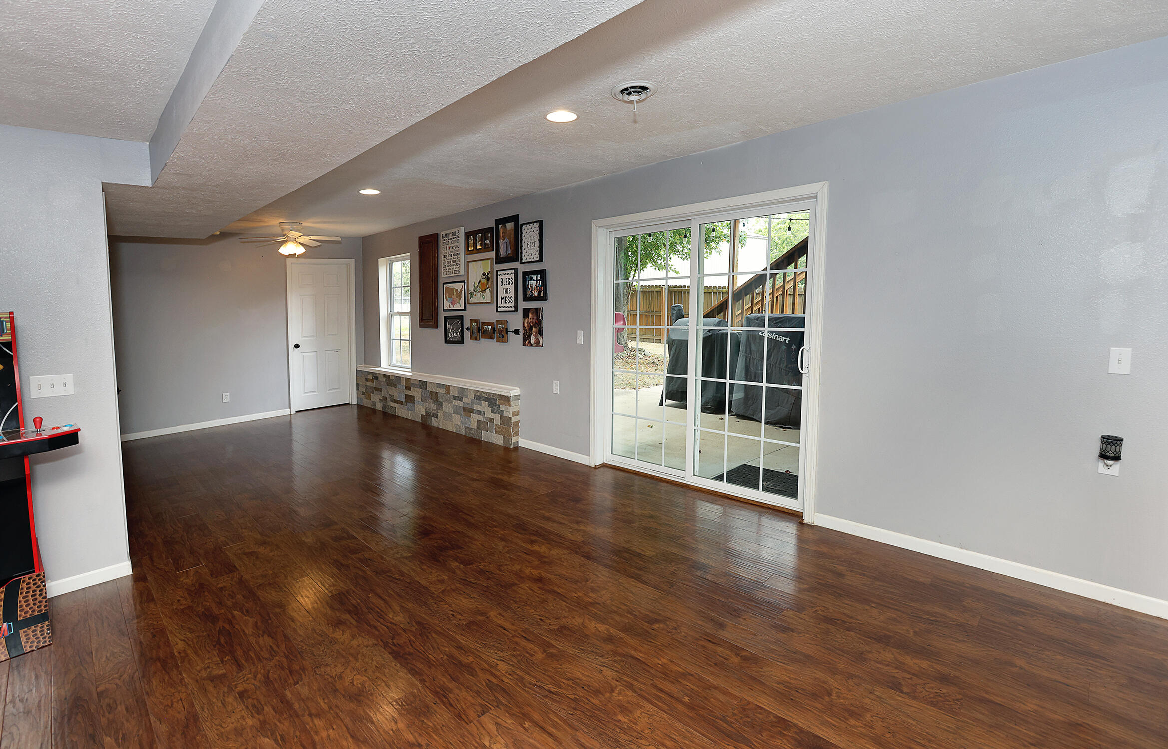 735 Poplar Court Property Photo 23