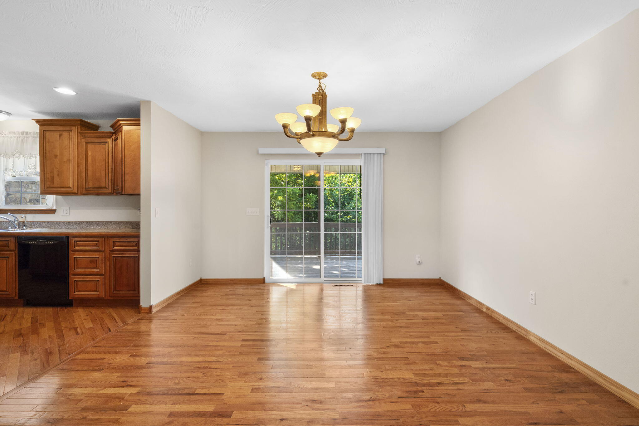 735 Garner Drive Property Photo 9