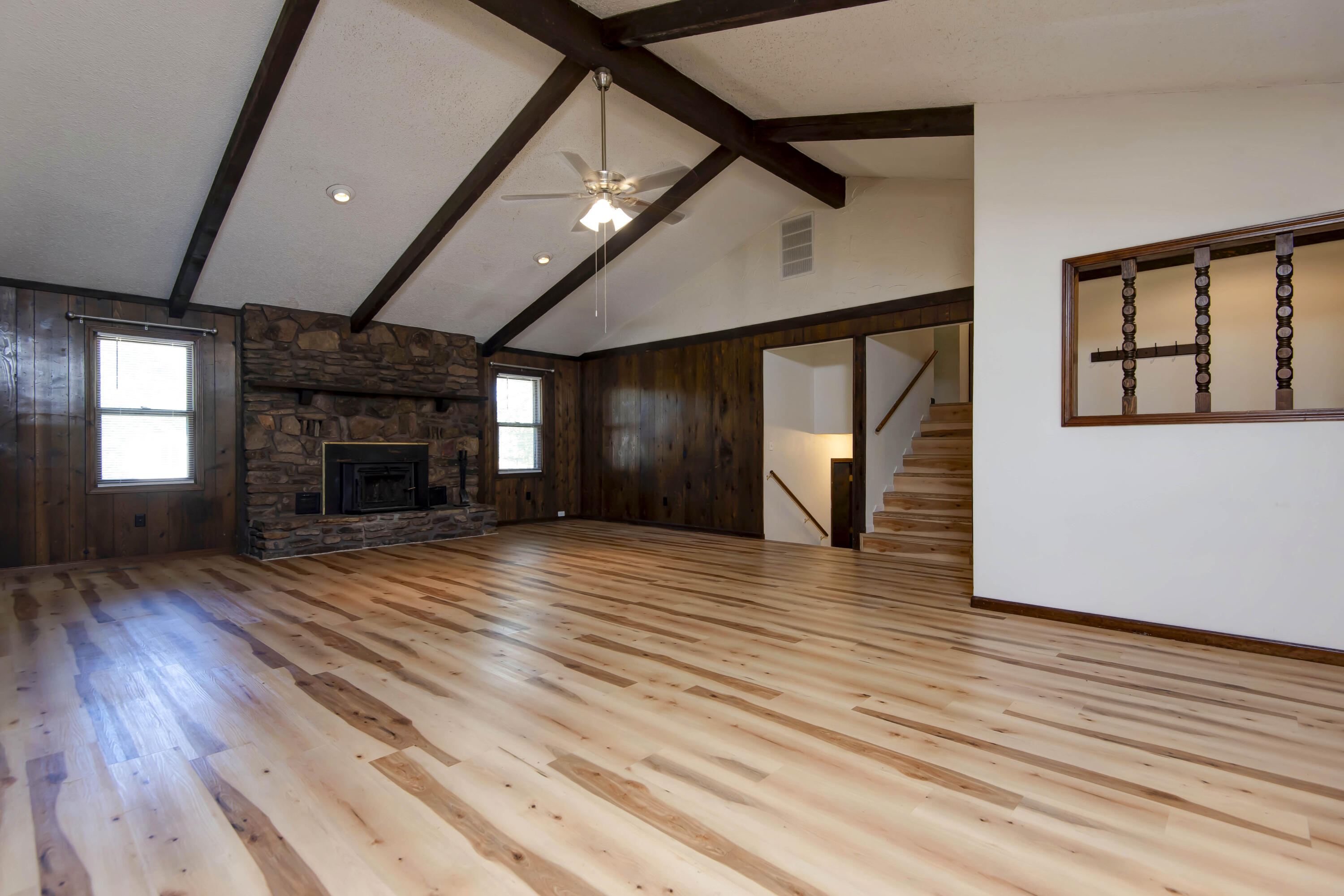 3839 North Stewart Avenue Property Photo 7