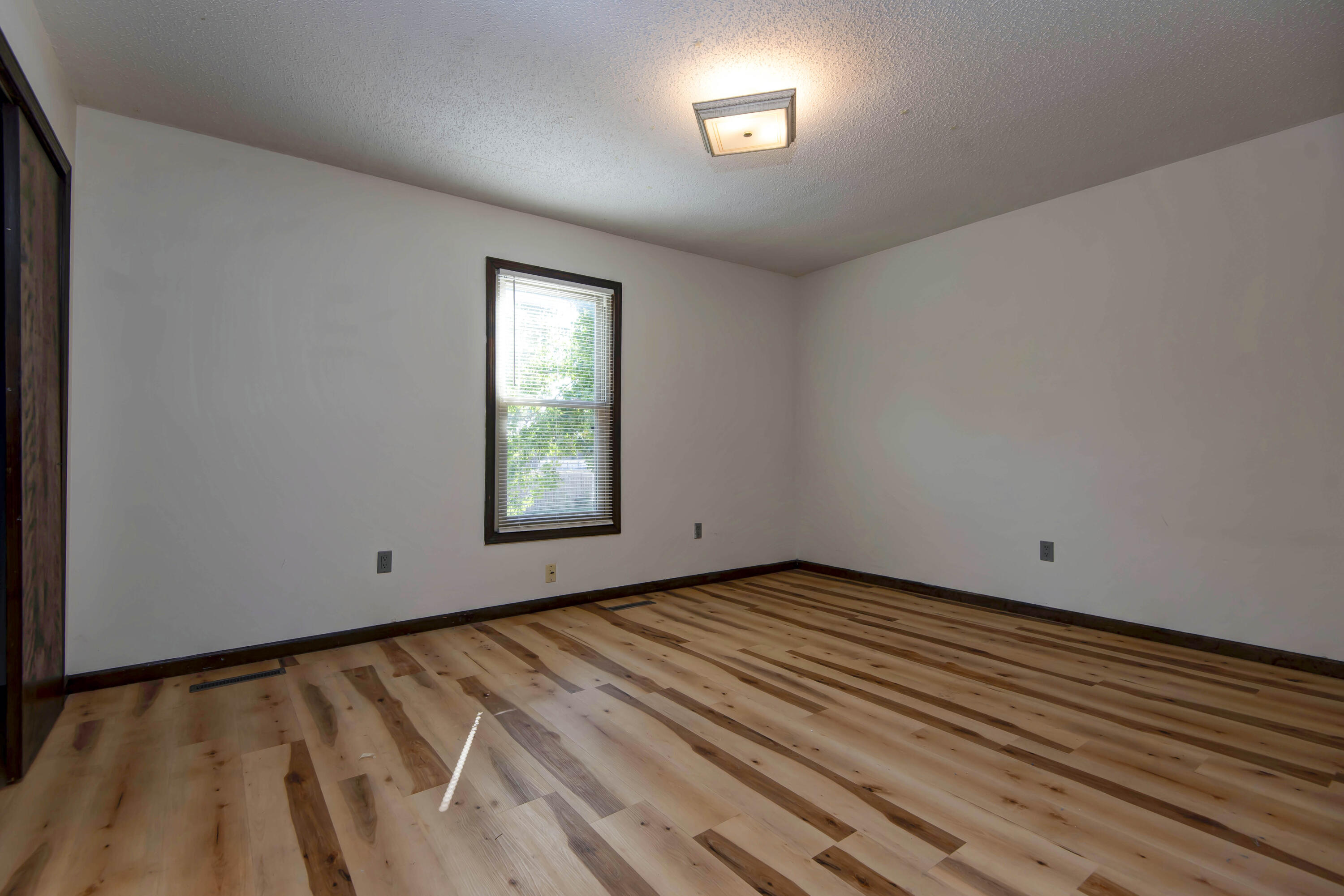 3839 North Stewart Avenue Property Photo 14