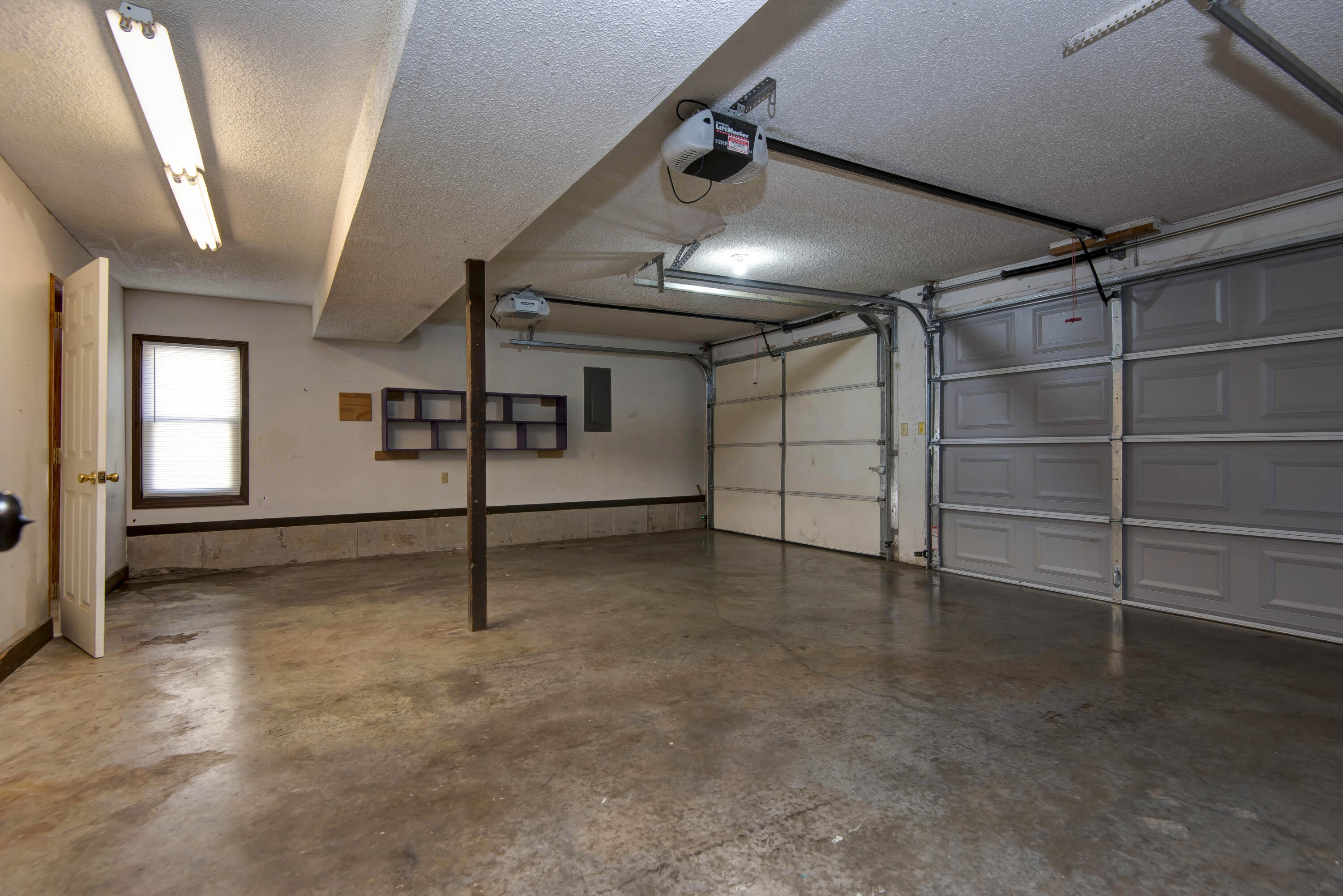 3839 North Stewart Avenue Property Photo 24