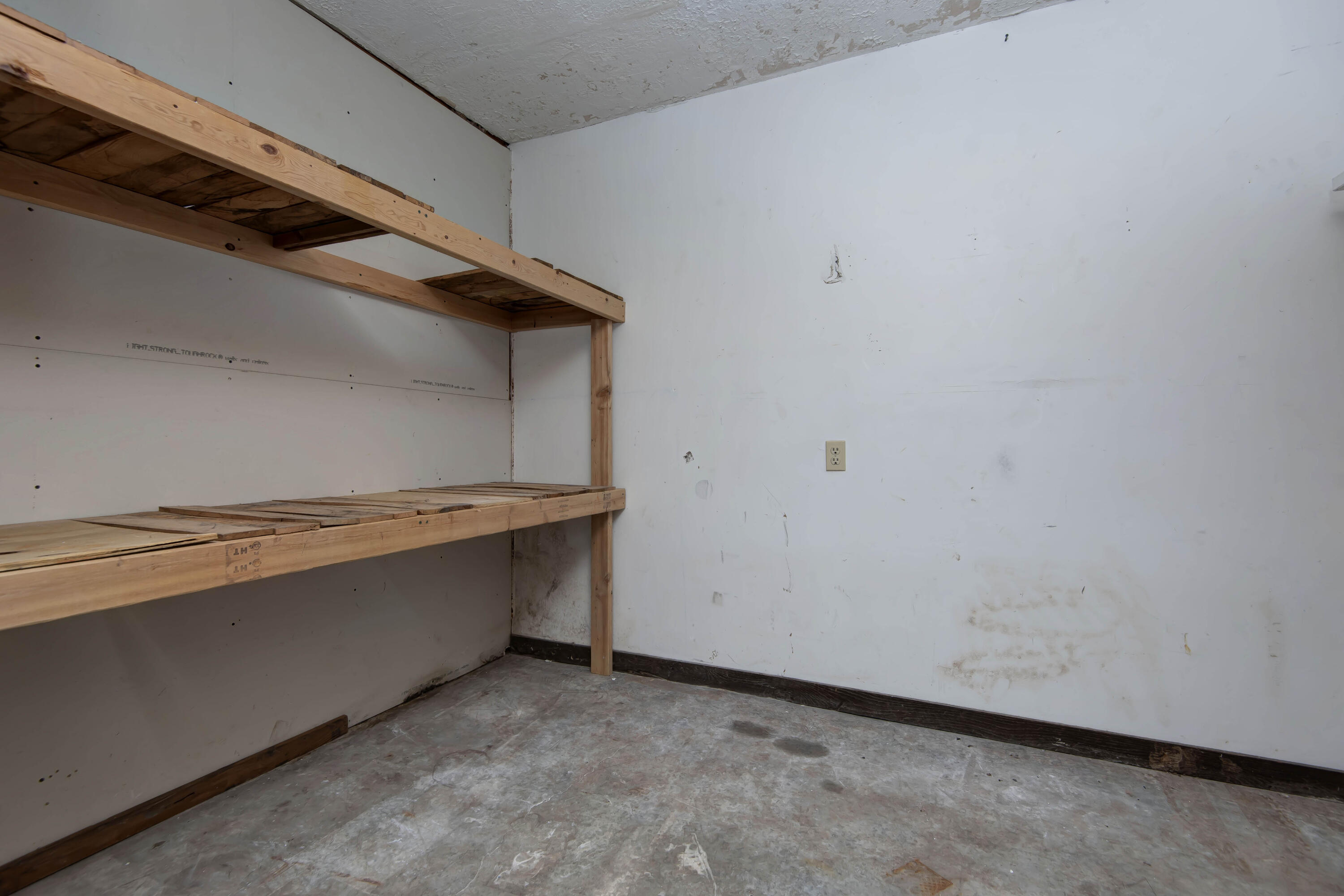 3839 North Stewart Avenue Property Photo 25