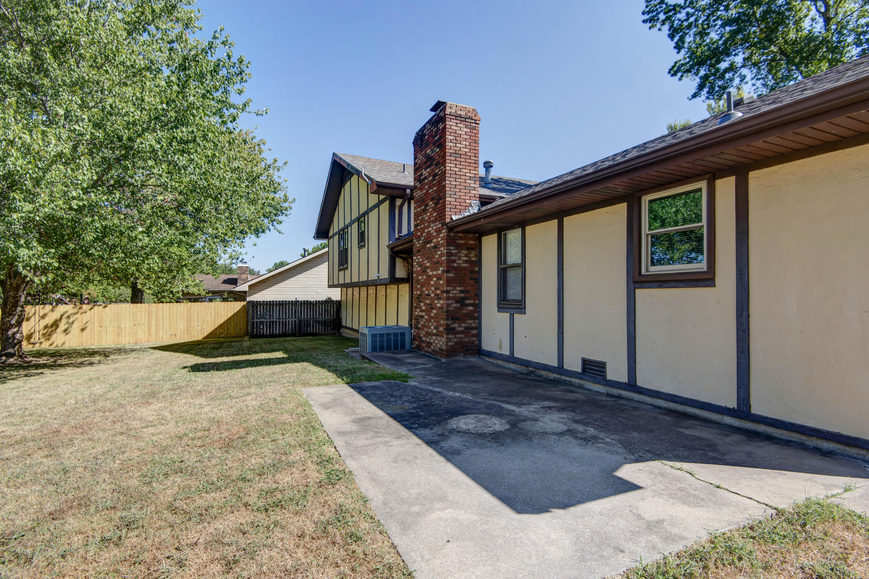 3839 North Stewart Avenue Property Photo 26