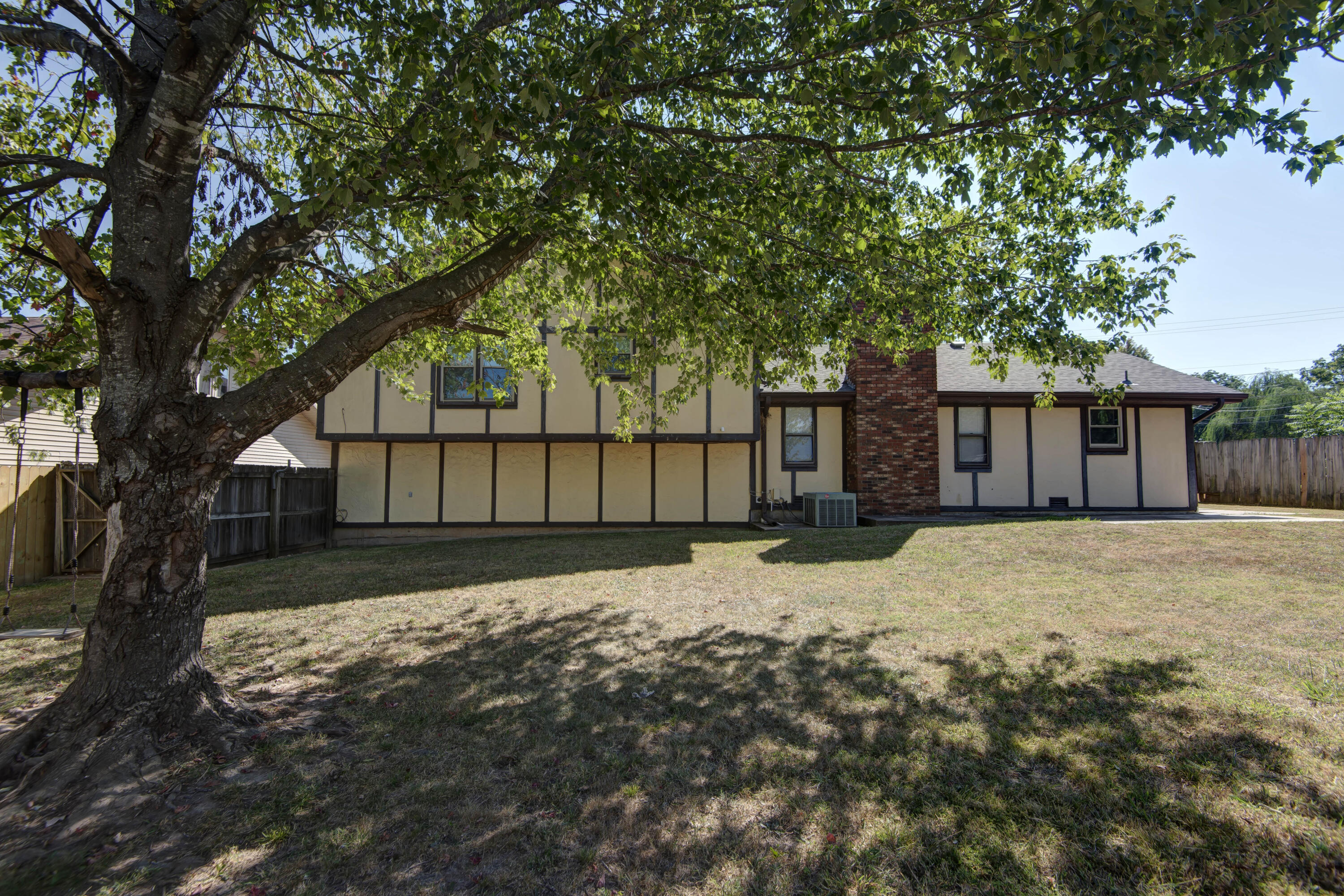 3839 North Stewart Avenue Property Photo 27