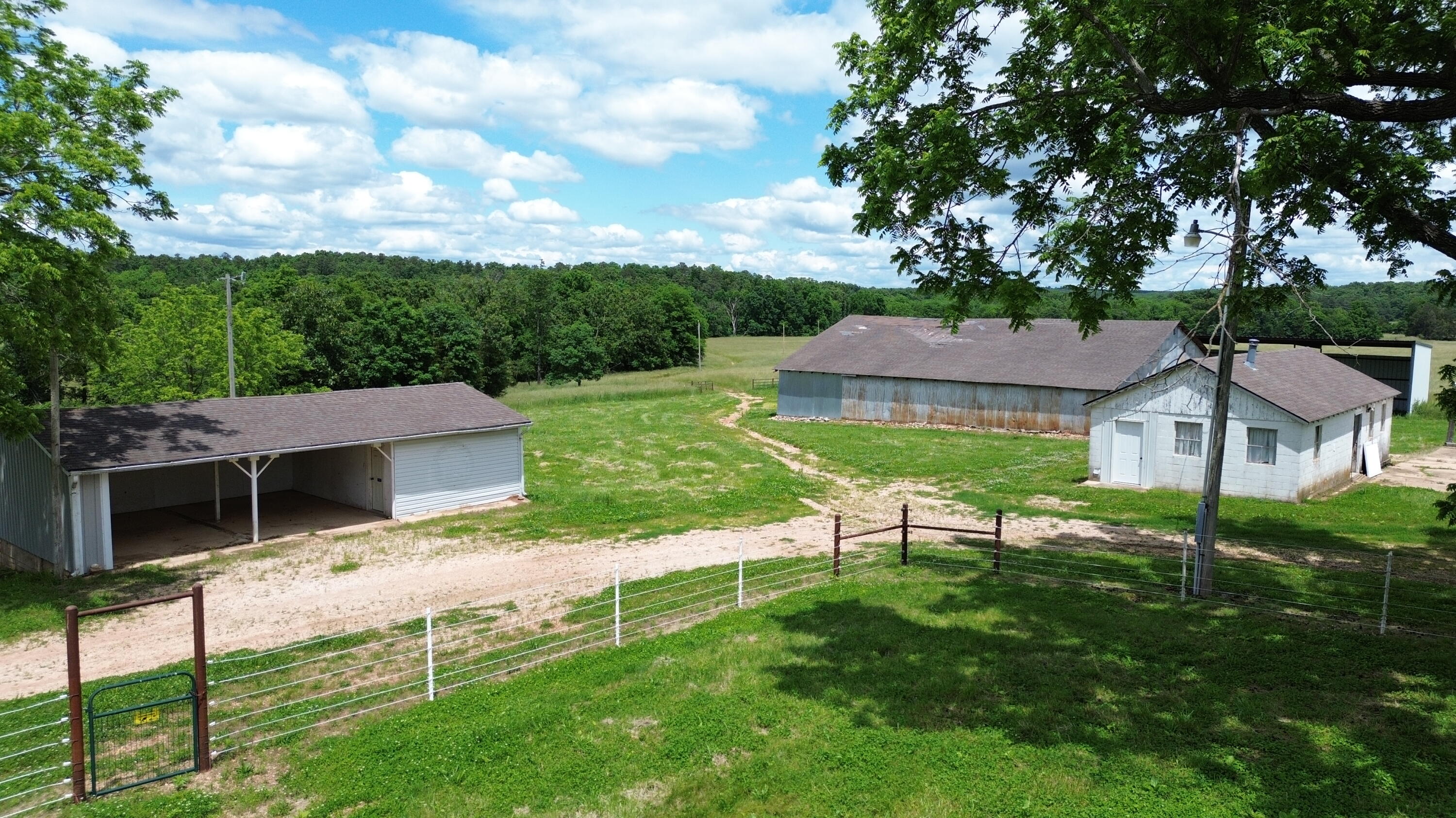12153 Y Property Photo 2