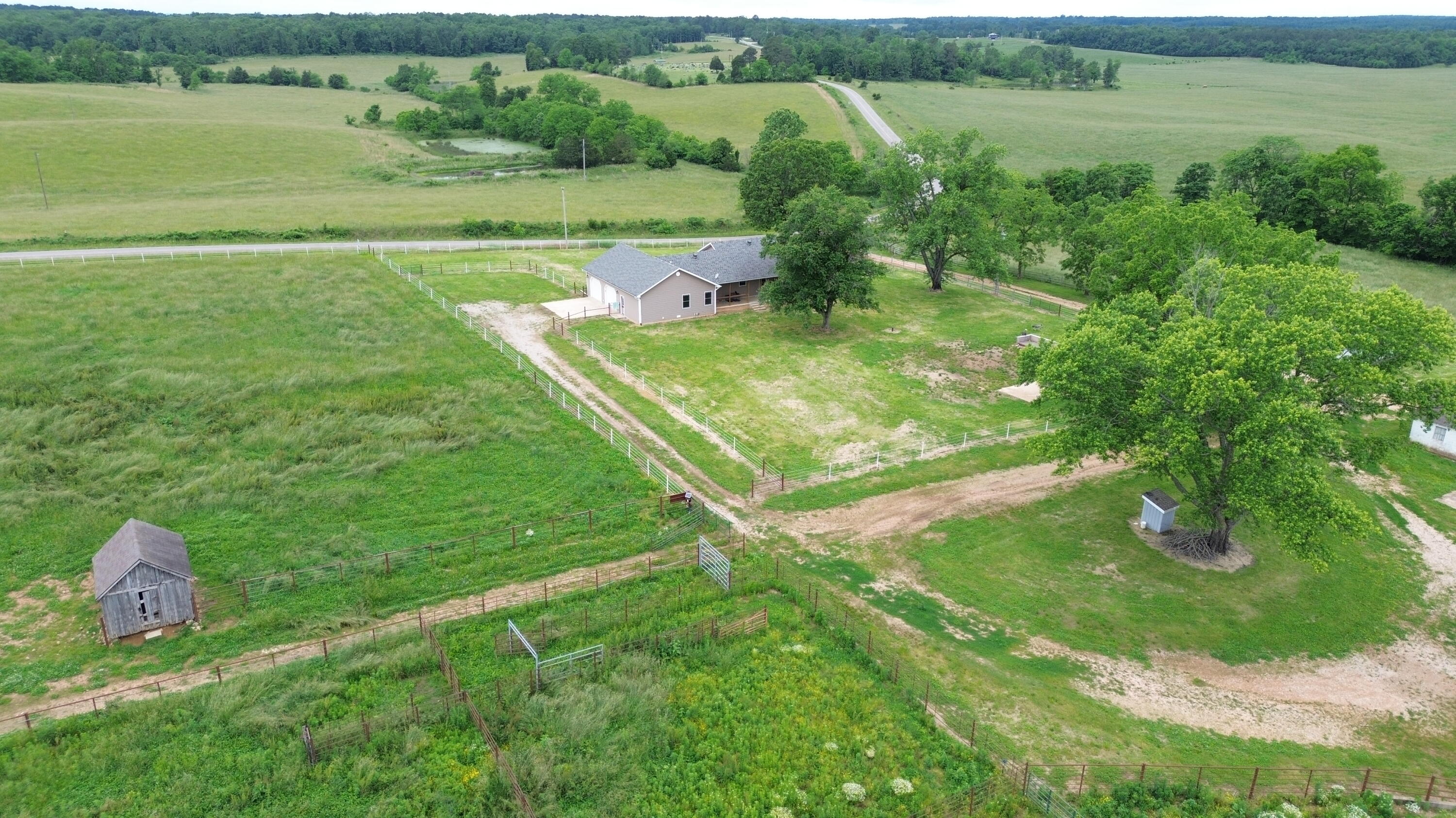 12153 Y Property Photo 6