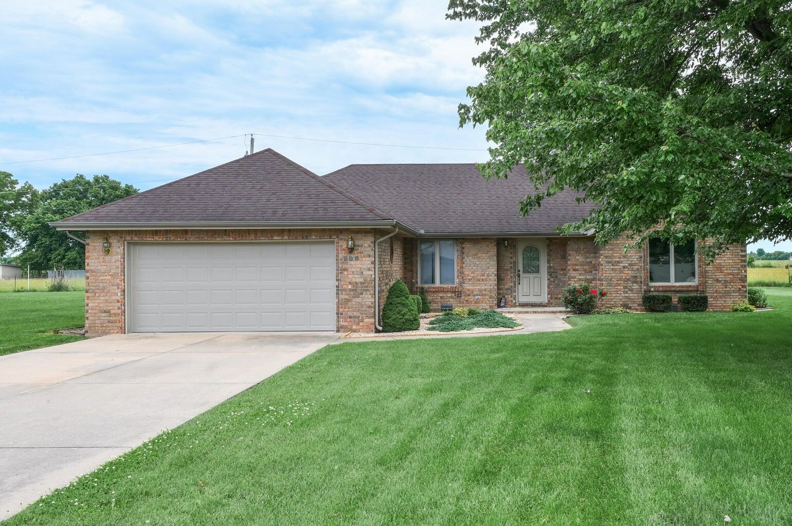 206 Dunkle Drive Property Photo 1