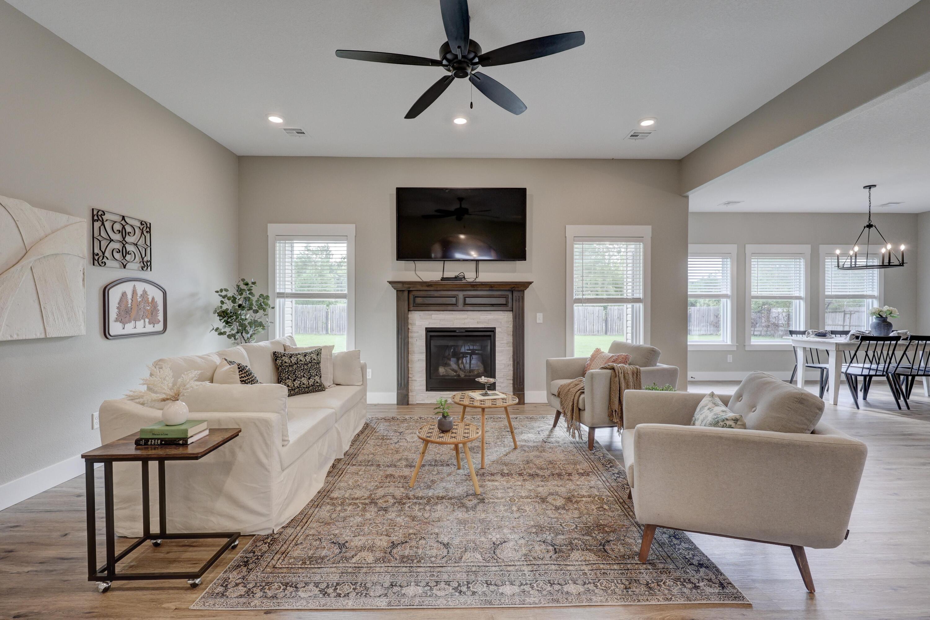 206 Amber Brush Lane Property Photo 5