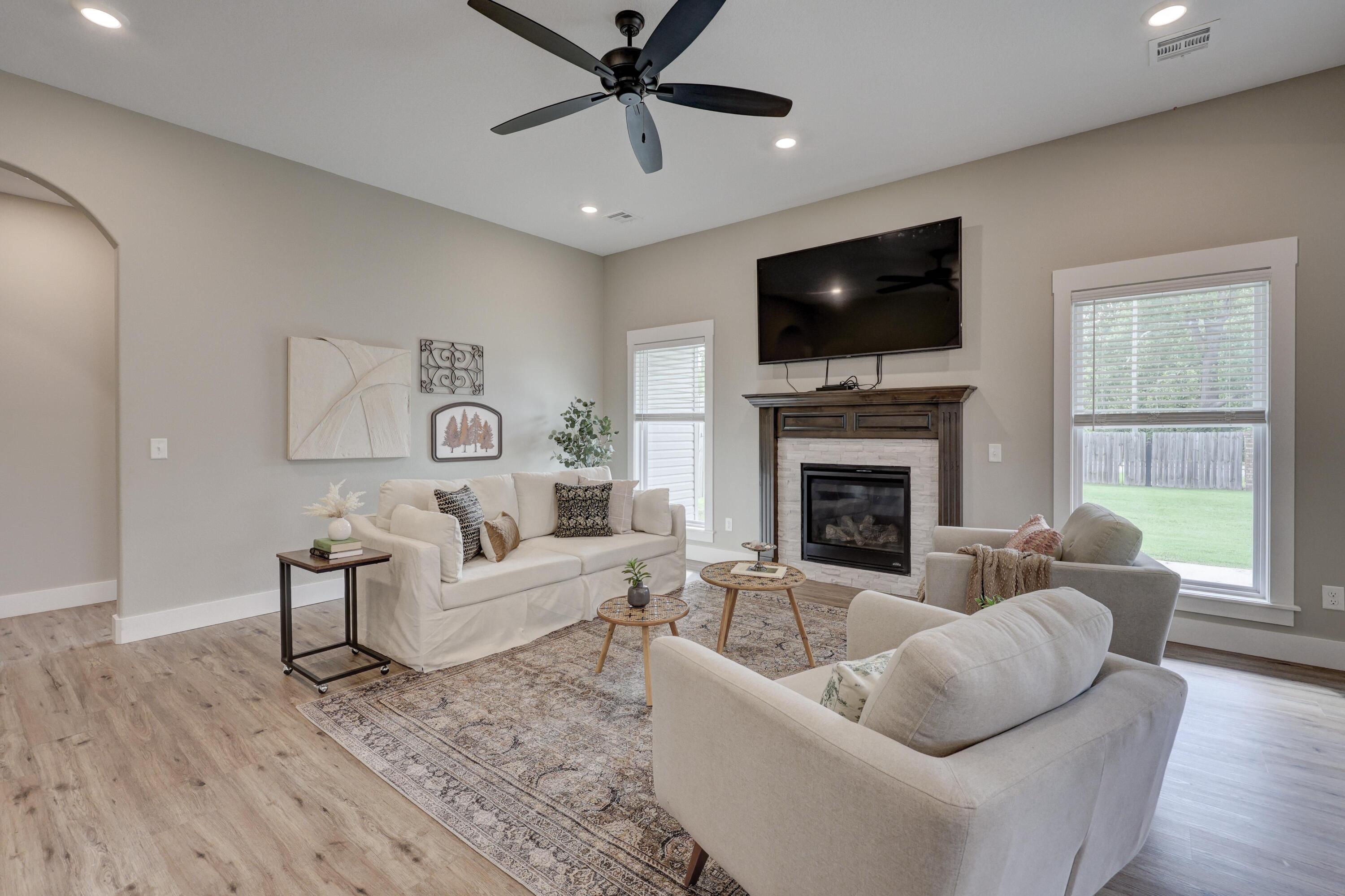 206 Amber Brush Lane Property Photo 6