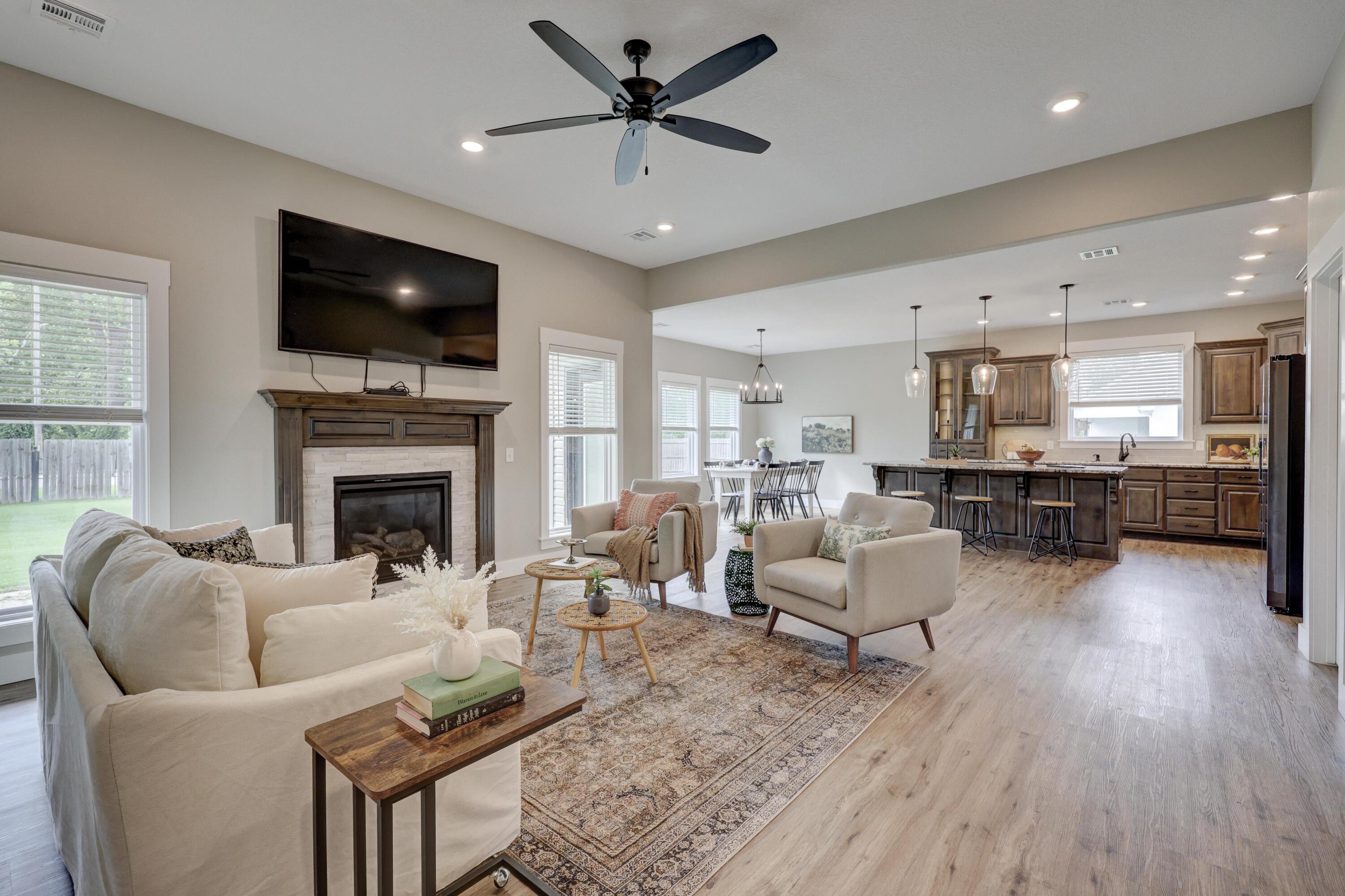 206 Amber Brush Lane Property Photo 7