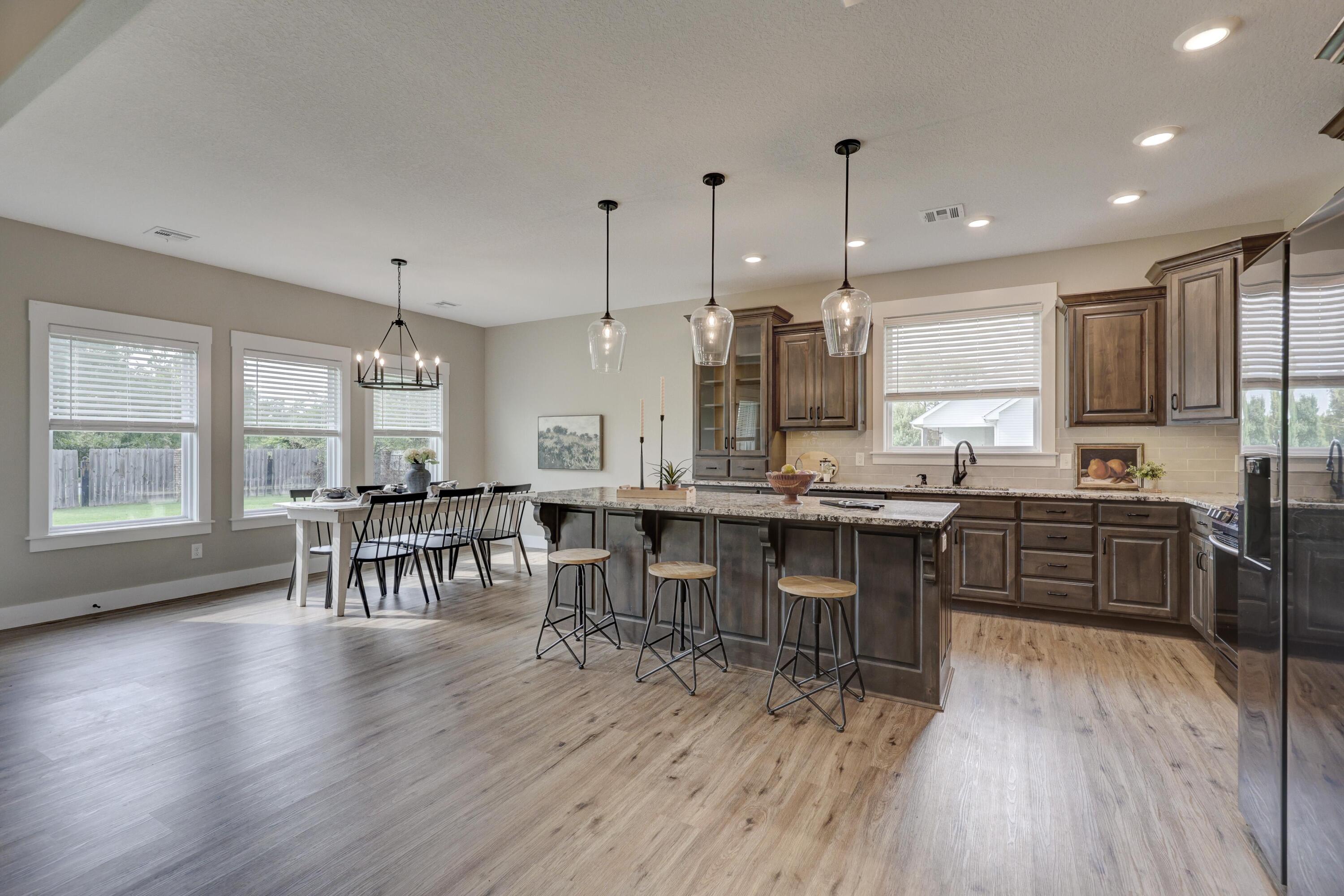 206 Amber Brush Lane Property Photo 11