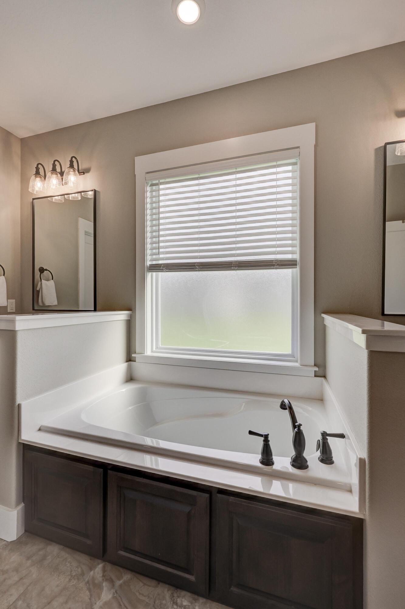 206 Amber Brush Lane Property Photo 30