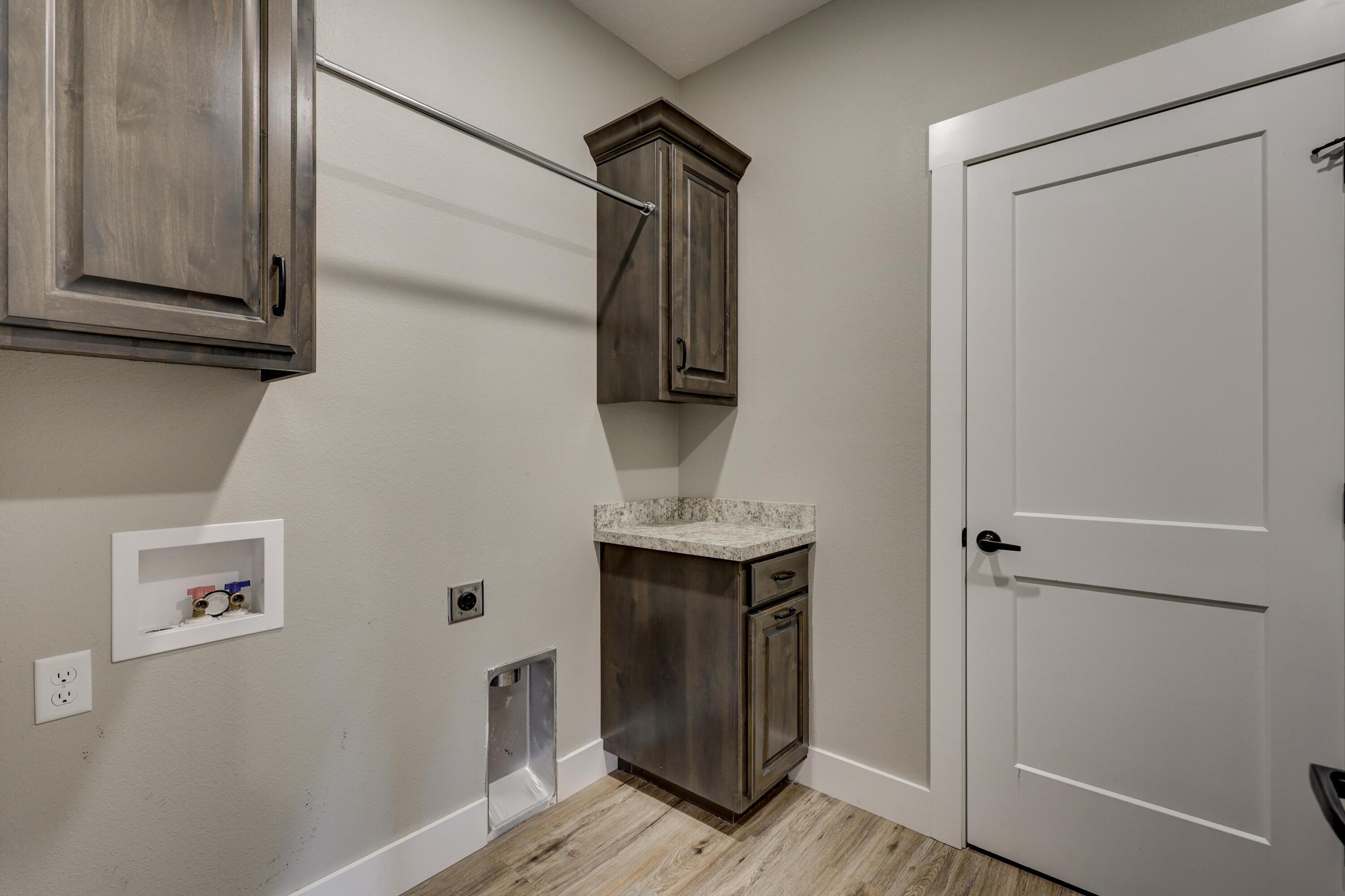 206 Amber Brush Lane Property Photo 36