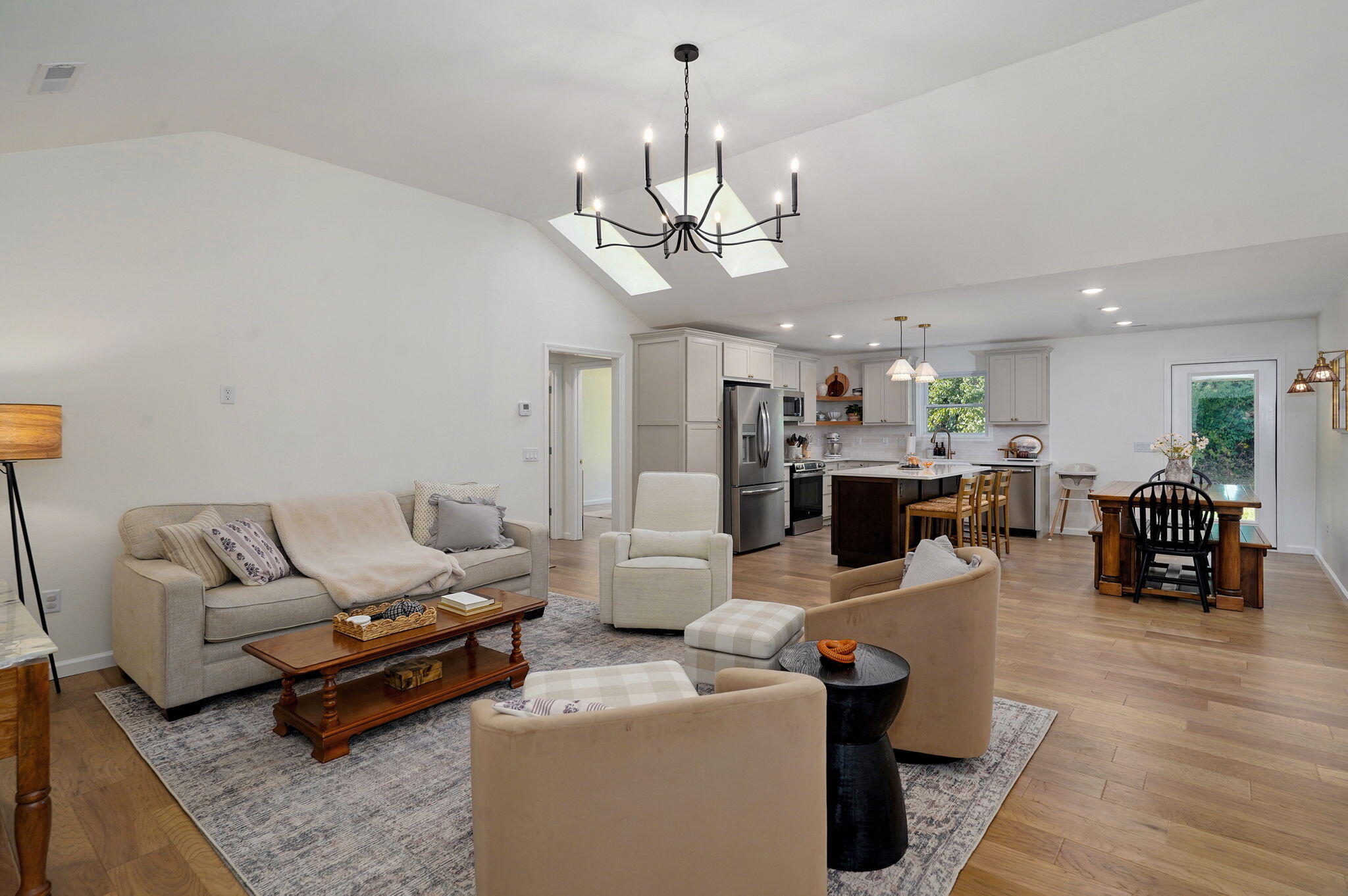 2405 Deatherage Avenue Property Photo 6