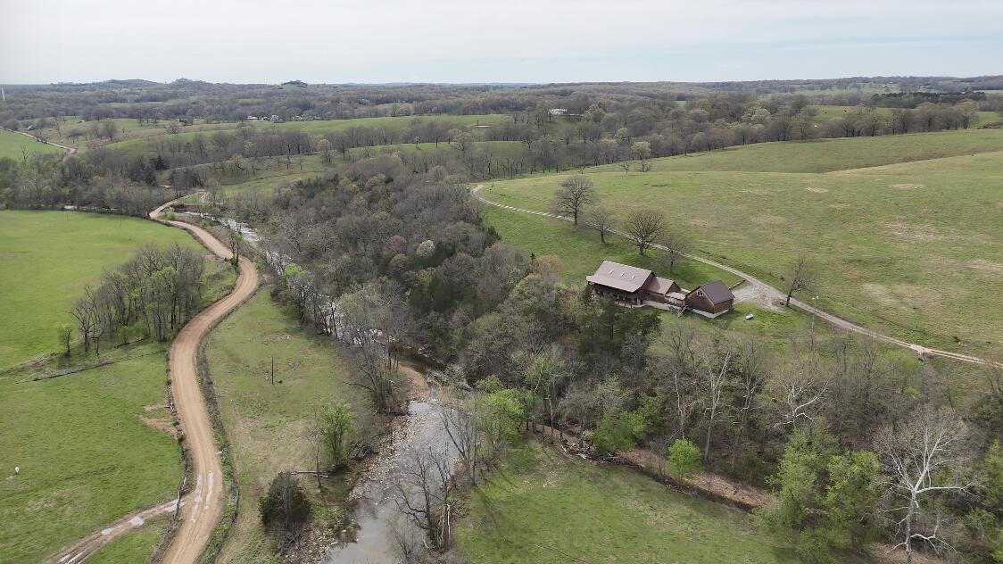300 Round Up Lane Property Photo 1