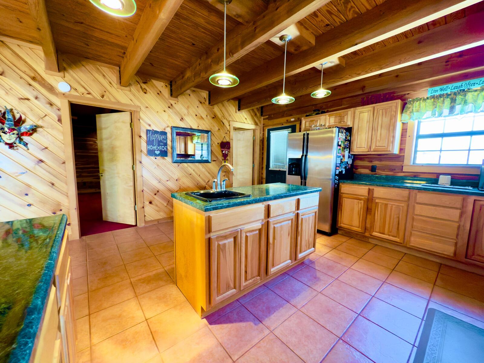 300 Round Up Lane Property Photo 10