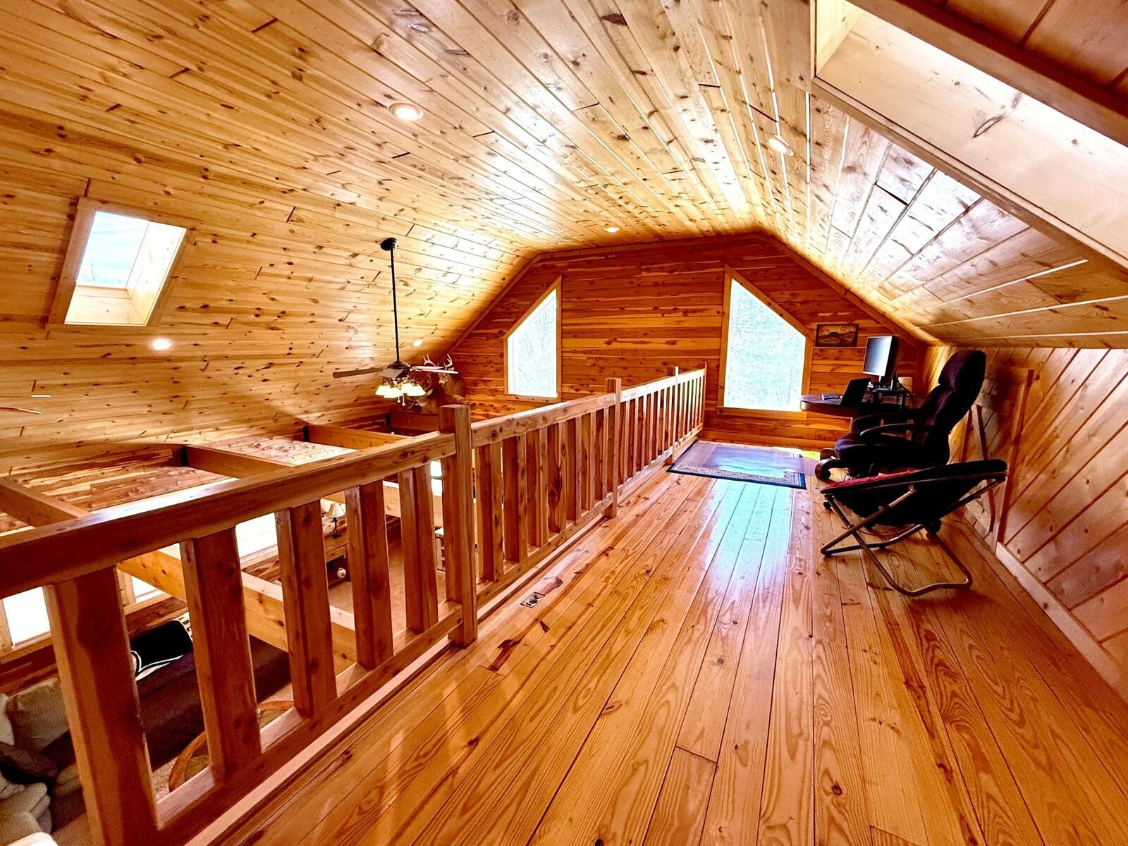 300 Round Up Lane Property Photo 25