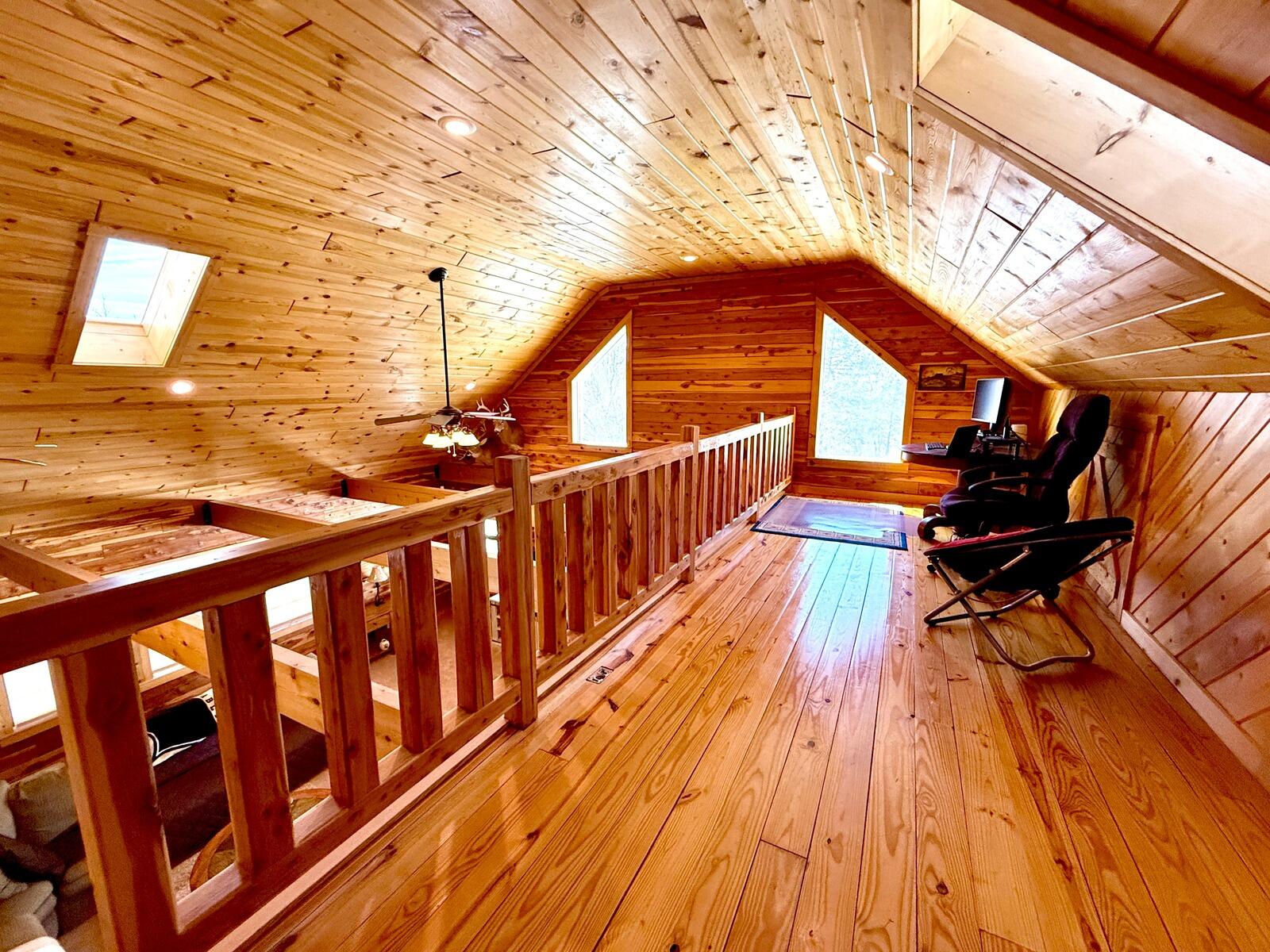 300 Round Up Lane Property Photo 28