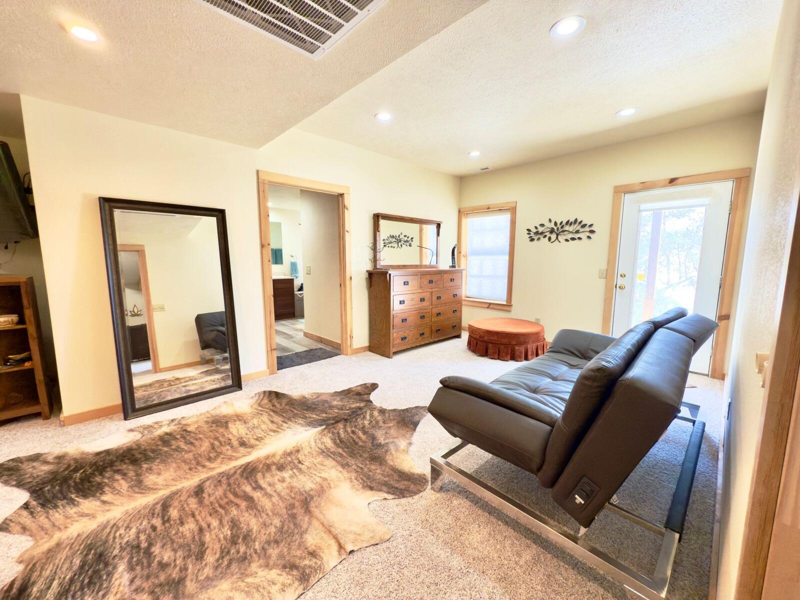 300 Round Up Lane Property Photo 37