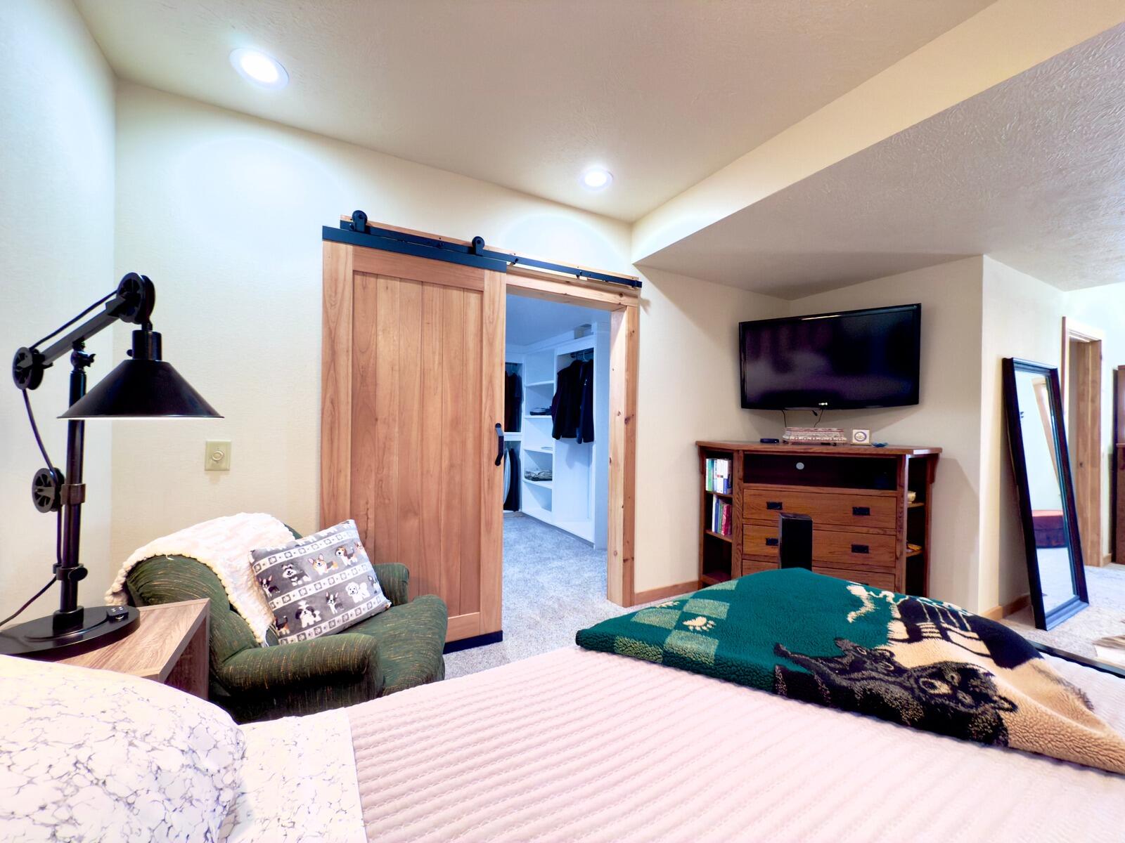 300 Round Up Lane Property Photo 41