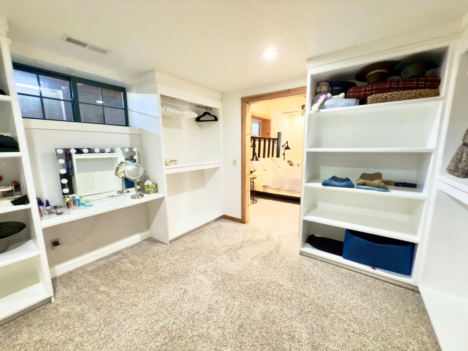 300 Round Up Lane Property Photo 45