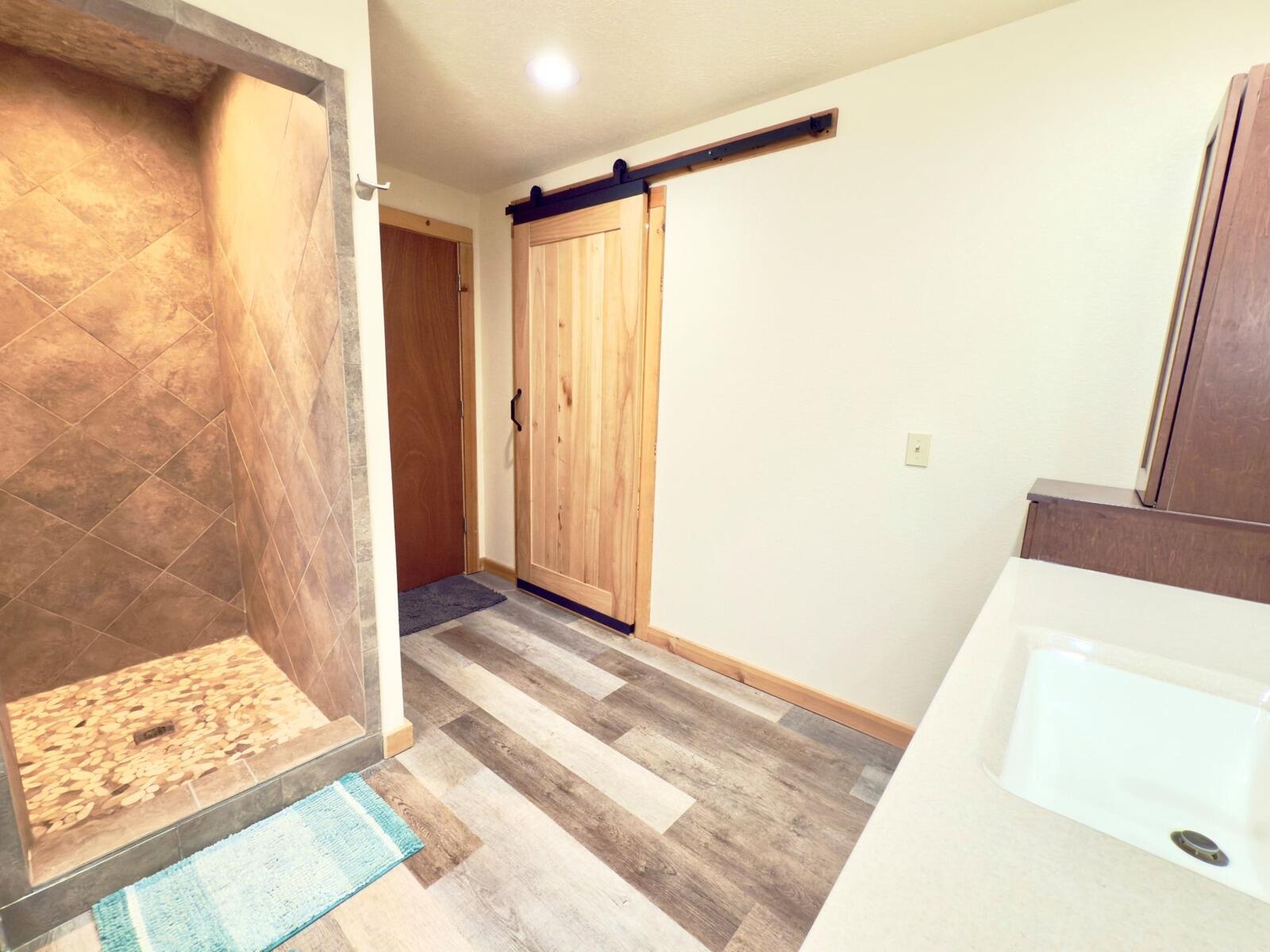 300 Round Up Lane Property Photo 49