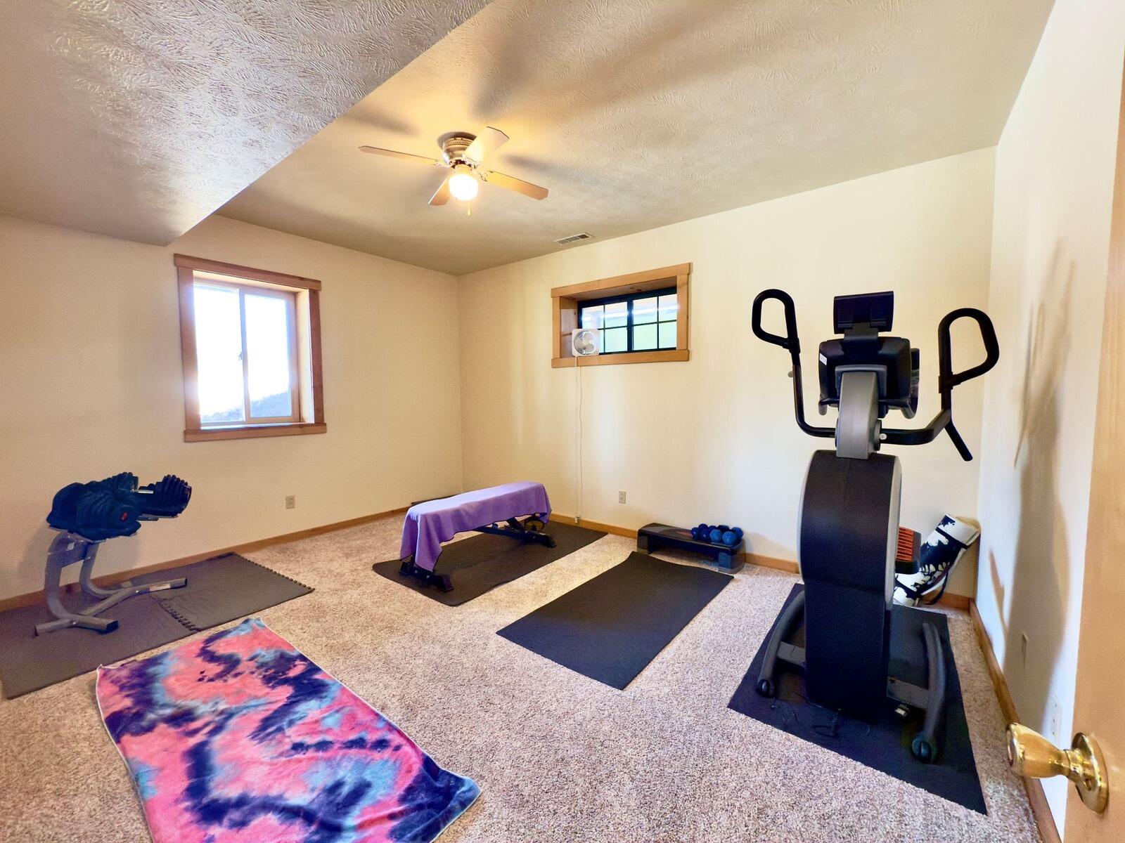 300 Round Up Lane Property Photo 52