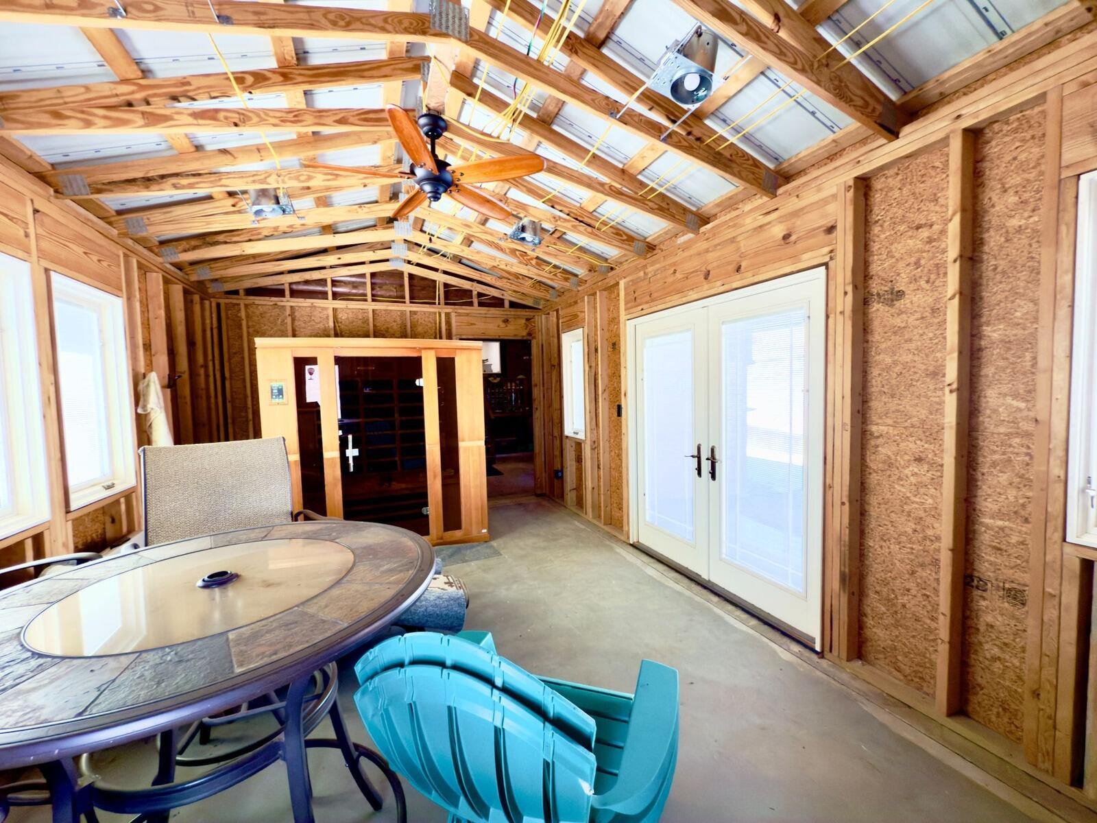 300 Round Up Lane Property Photo 55