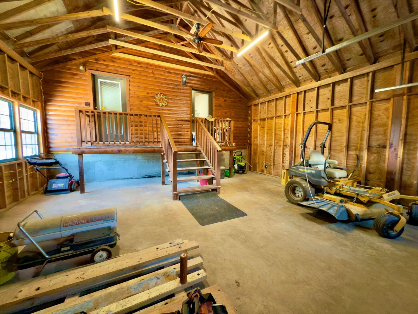 300 Round Up Lane Property Photo 58