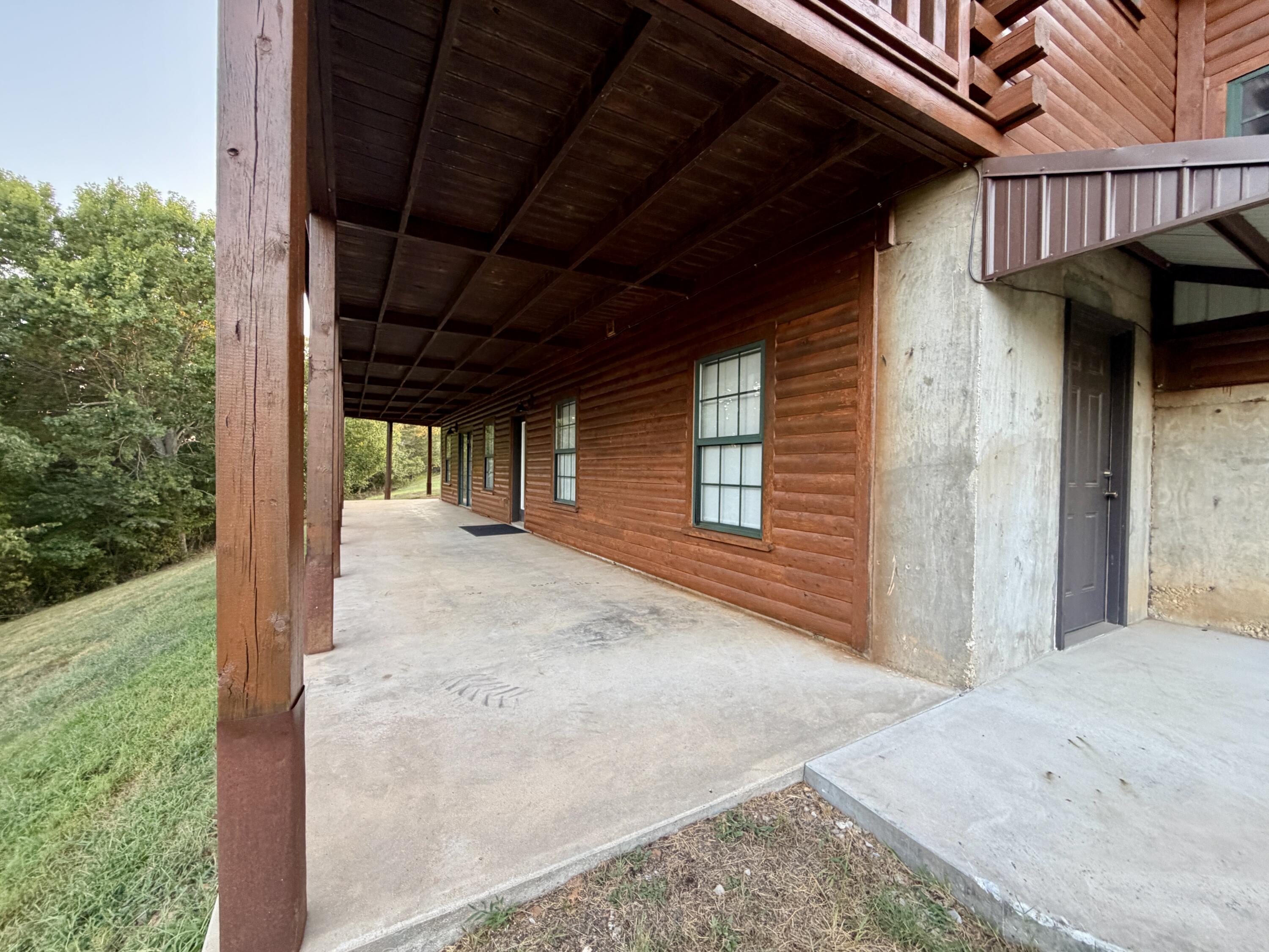 300 Round Up Lane Property Photo 64