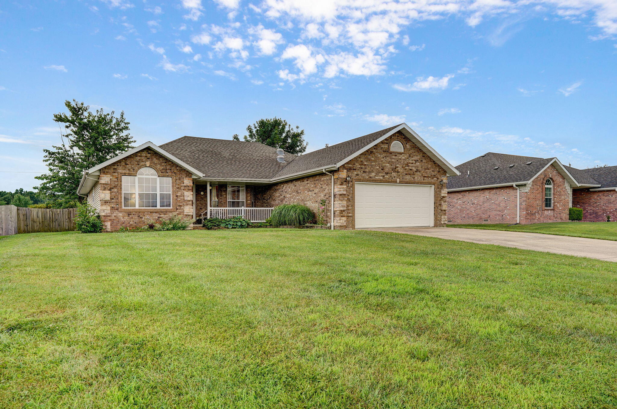 1060 Berkley Drive Property Photo 1