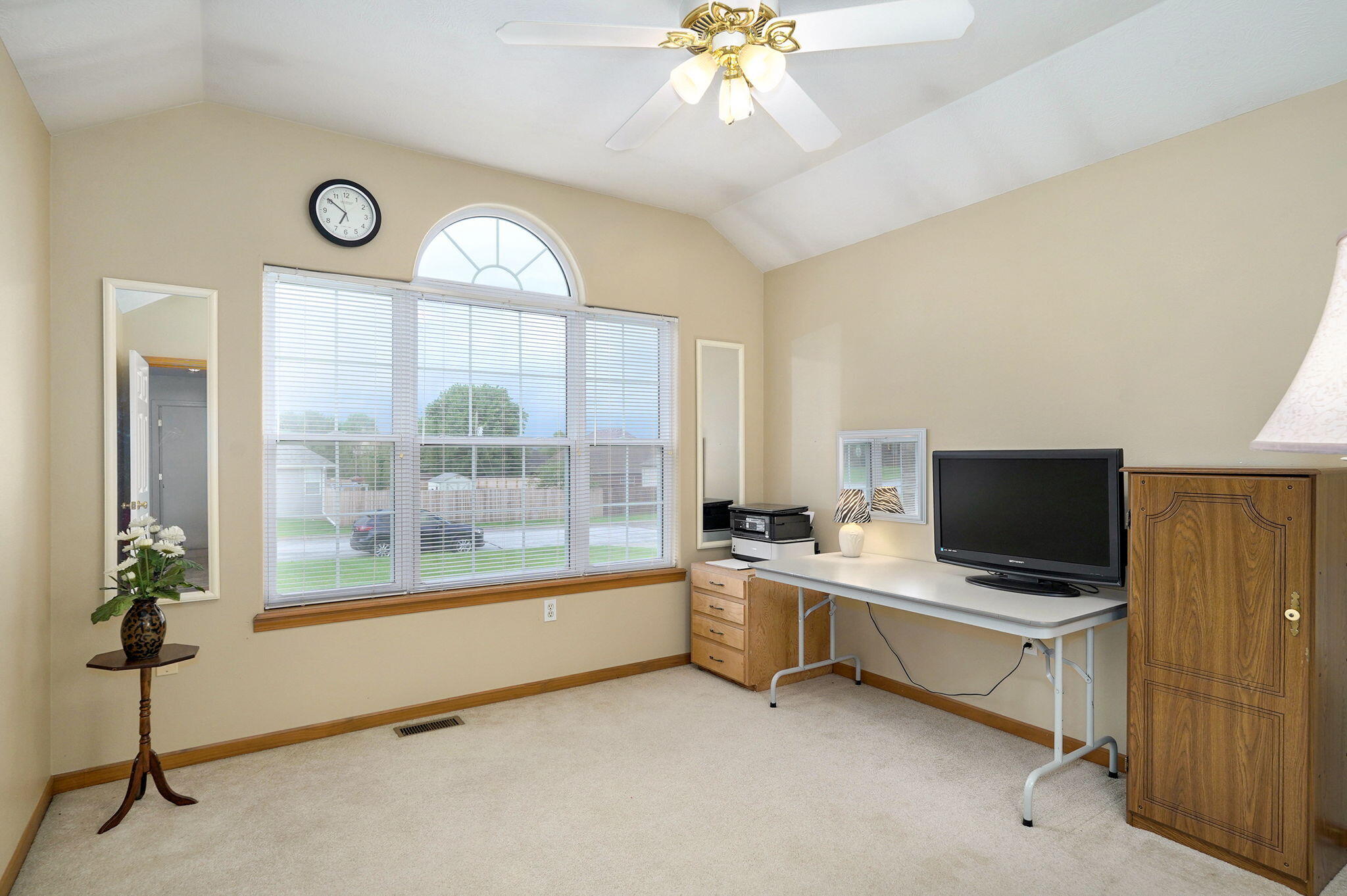 1060 Berkley Drive Property Photo 11