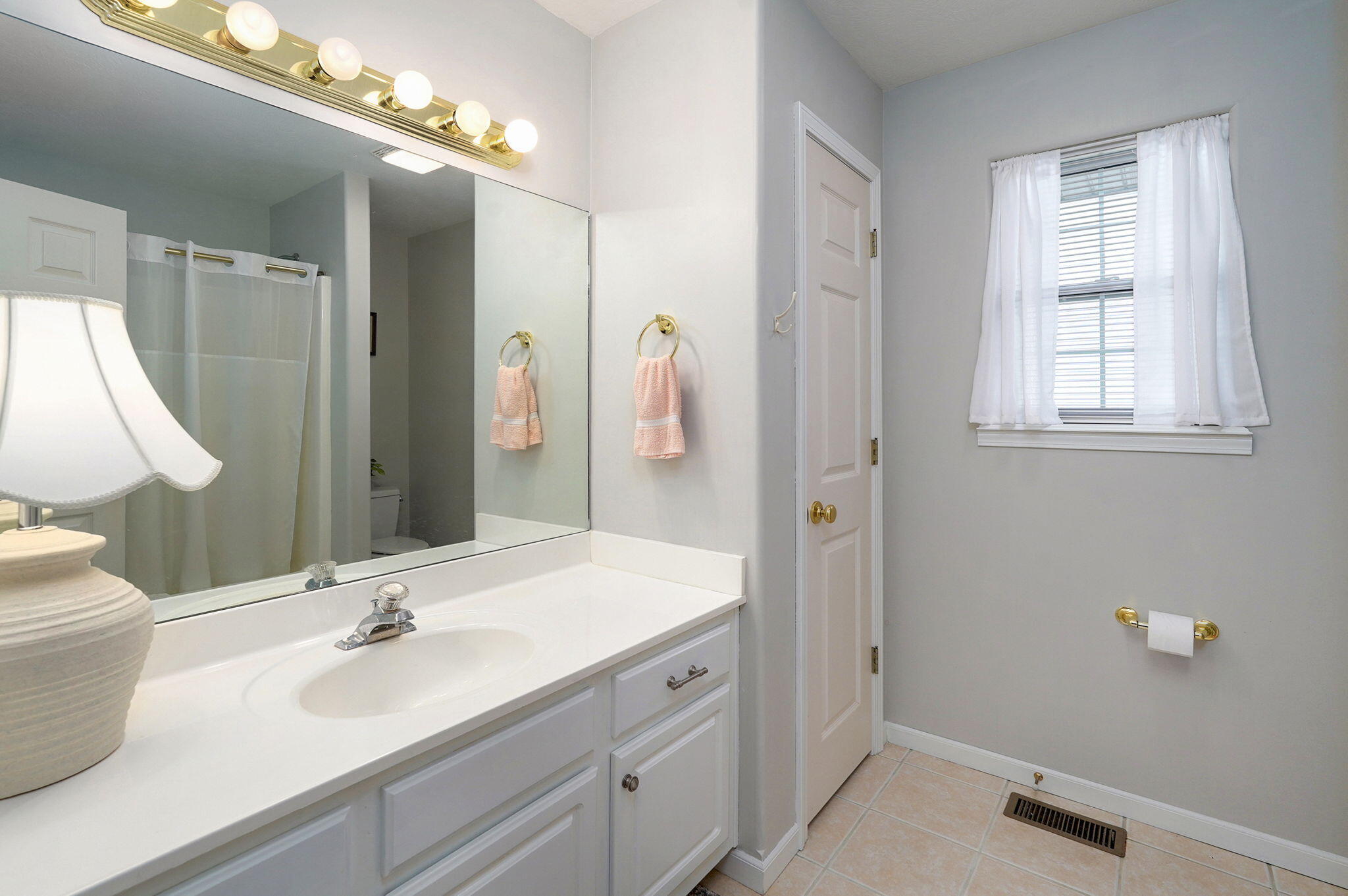 1060 Berkley Drive Property Photo 12