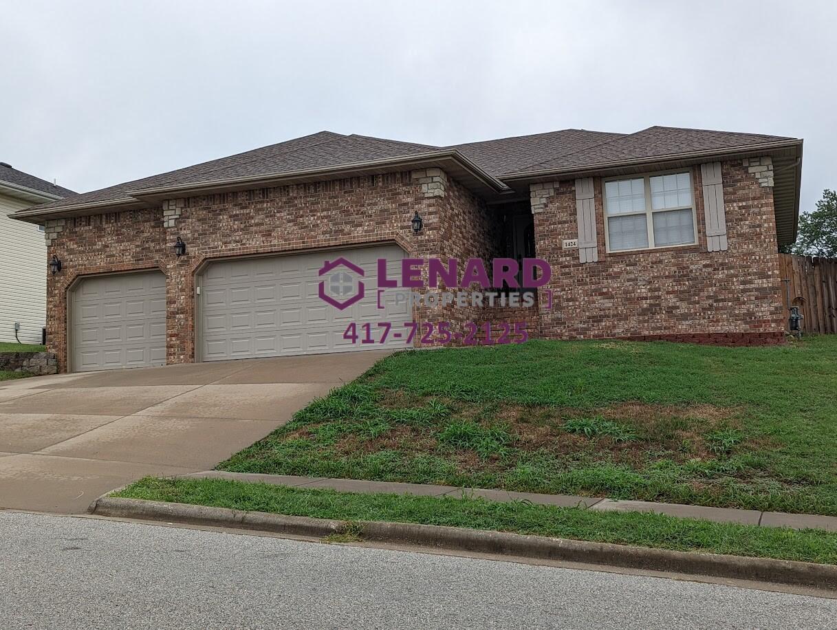 1424 South Solaria Street Property Photo 1