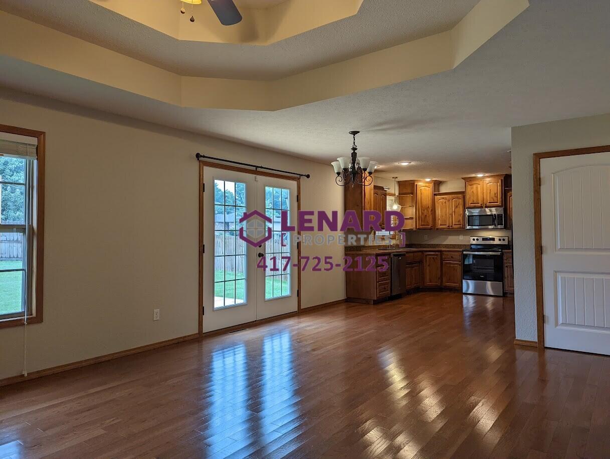 1424 South Solaria Street Property Photo 3