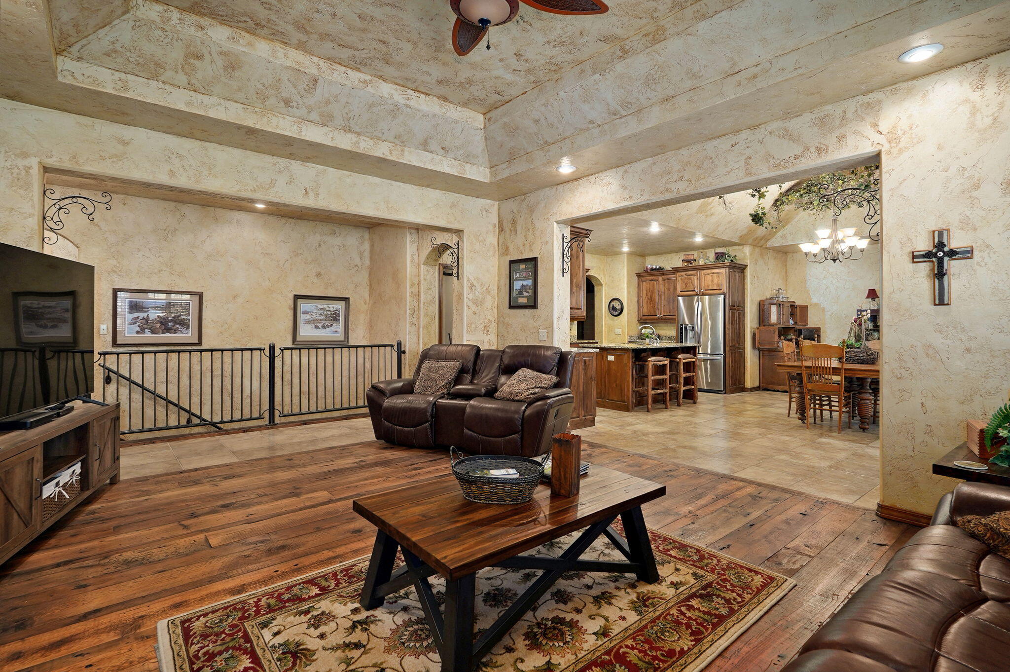 823 East Donegal Circle Property Photo 15