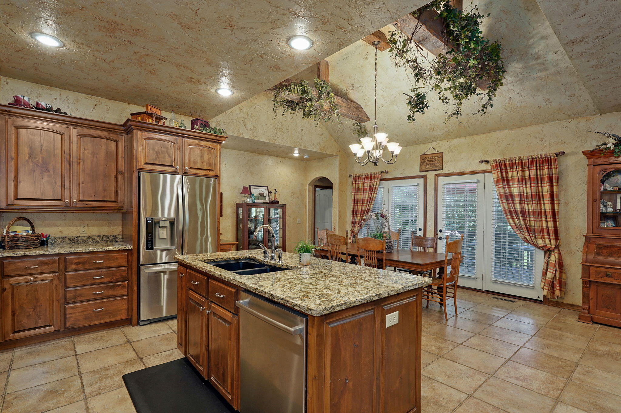 823 East Donegal Circle Property Photo 17