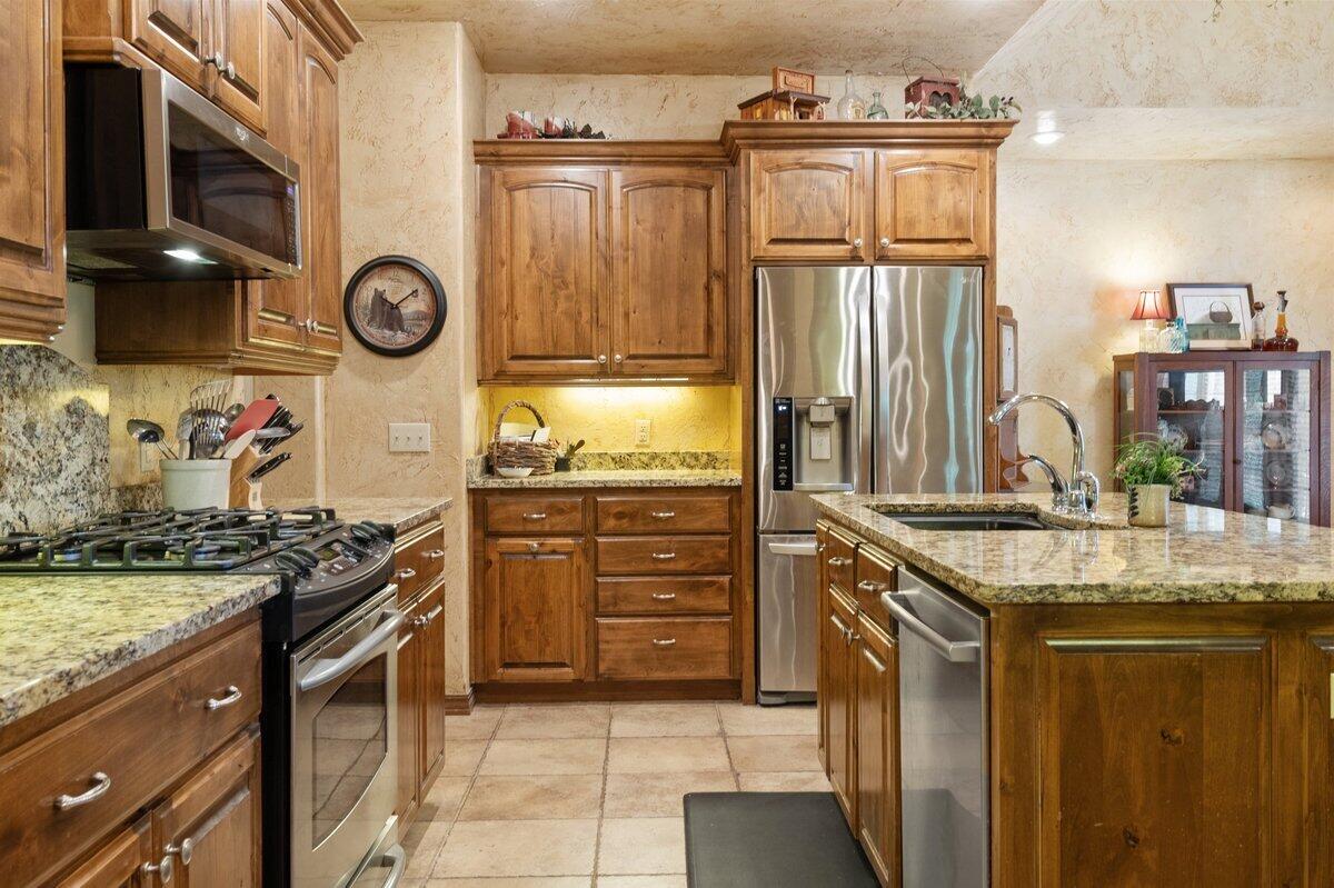 823 East Donegal Circle Property Photo 24