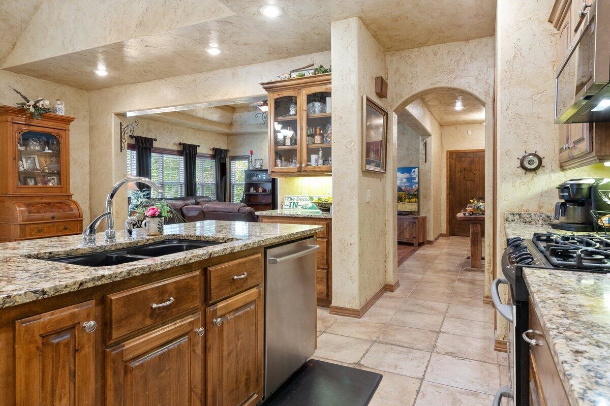 823 East Donegal Circle Property Photo 25