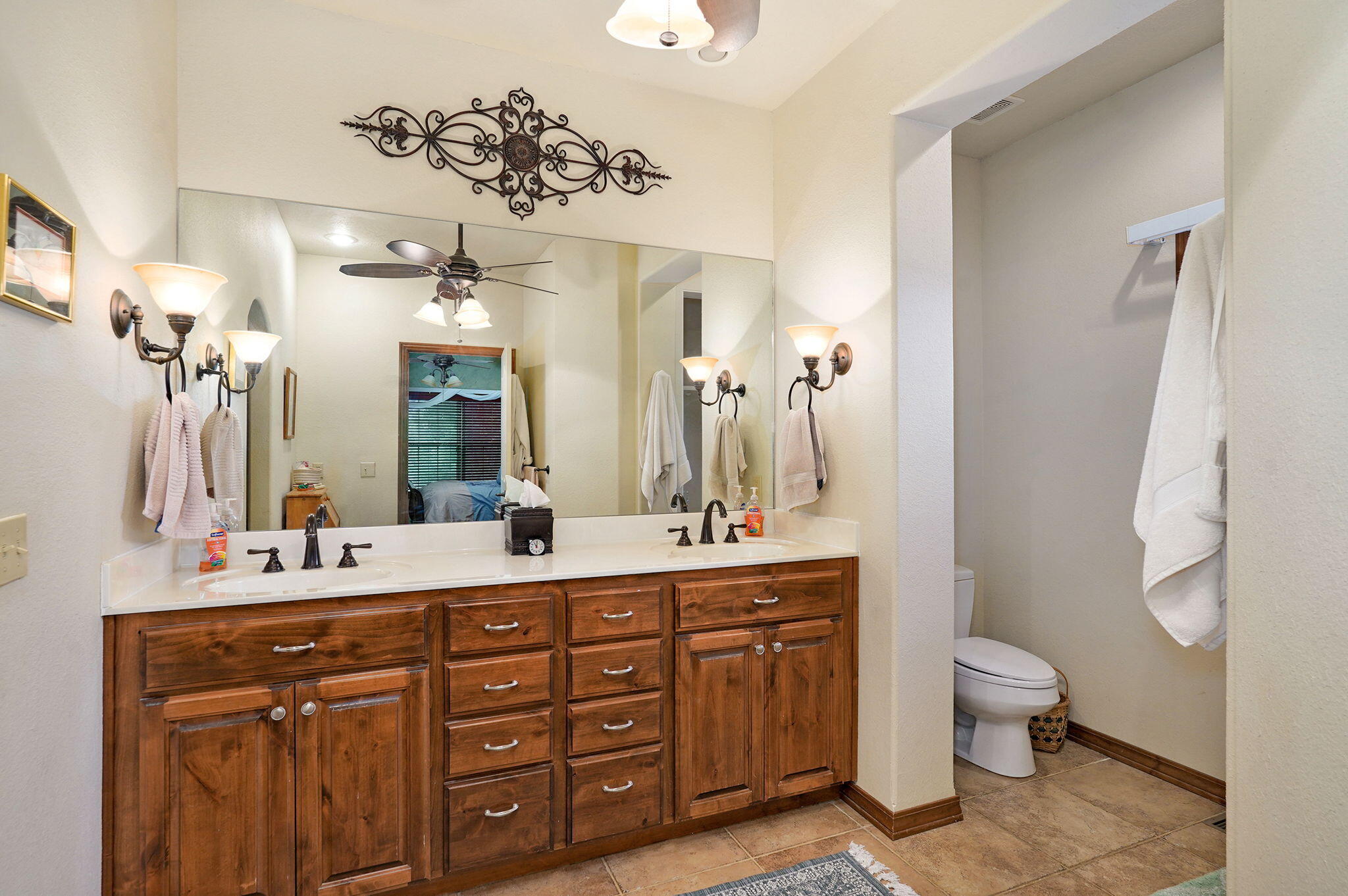 823 East Donegal Circle Property Photo 39