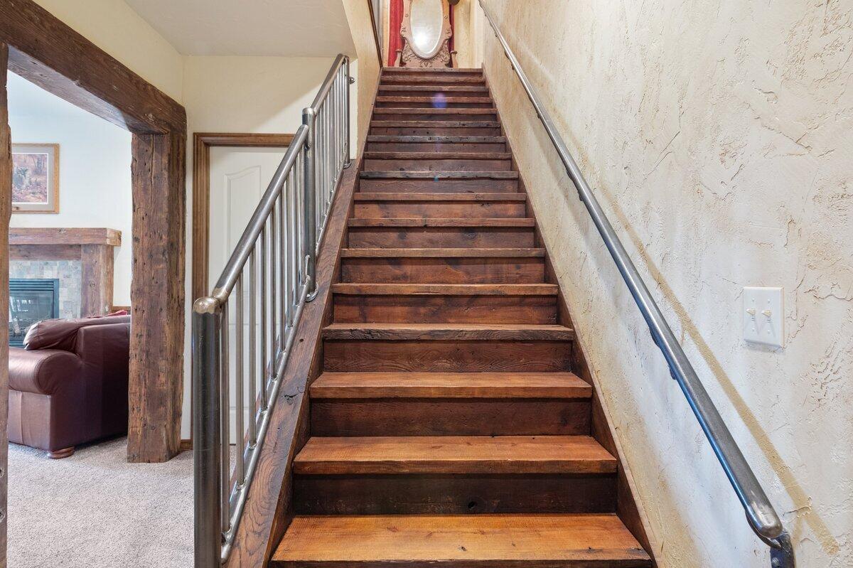 823 East Donegal Circle Property Photo 43