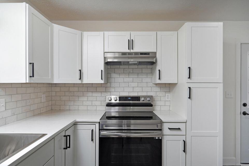 3138 West Crestview Street Property Photo 13