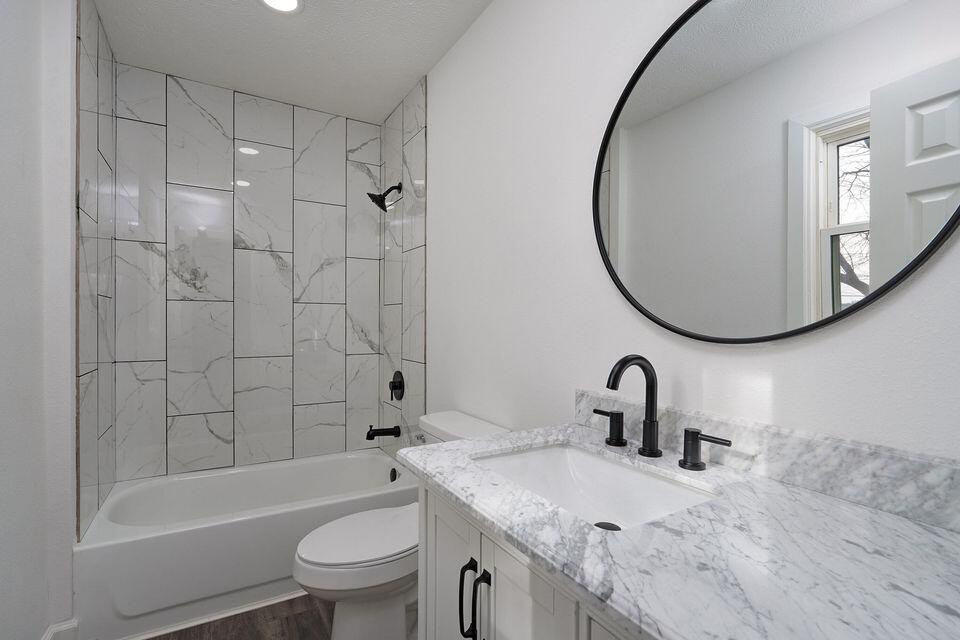 3138 West Crestview Street Property Photo 19