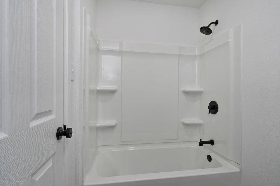 3138 West Crestview Street Property Photo 24