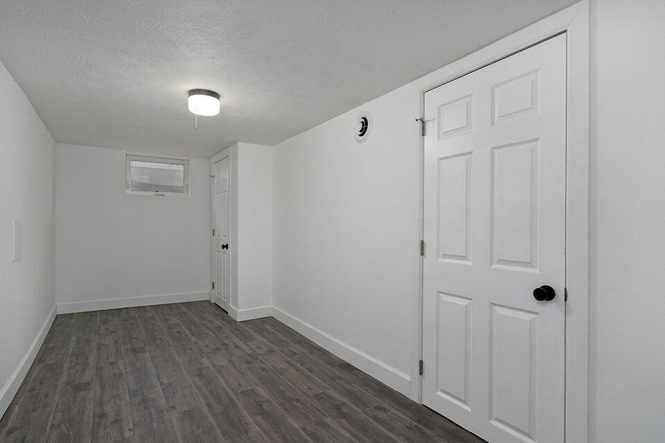 3138 West Crestview Street Property Photo 28