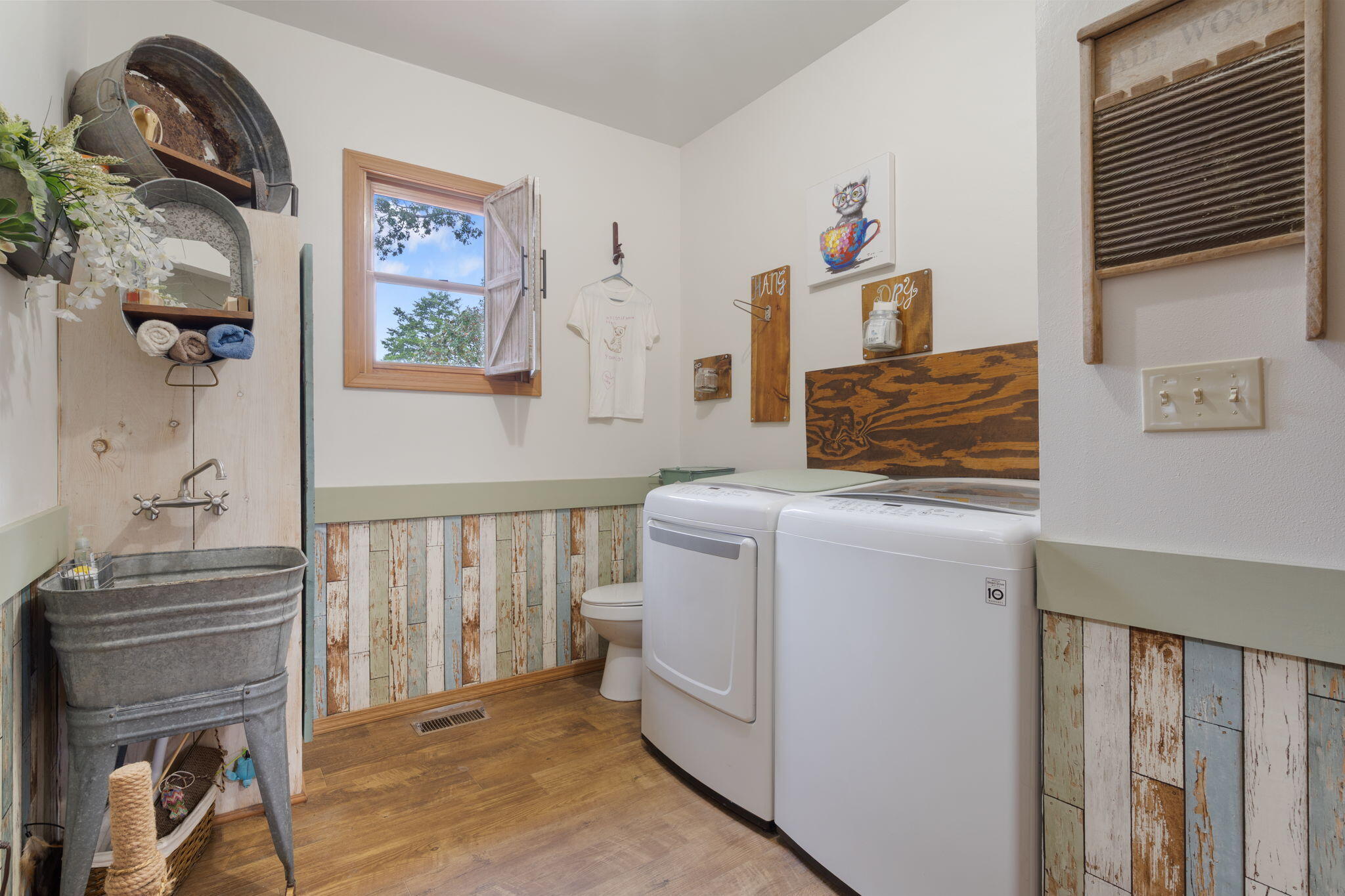 24352 State Hwy Ee Property Photo 13