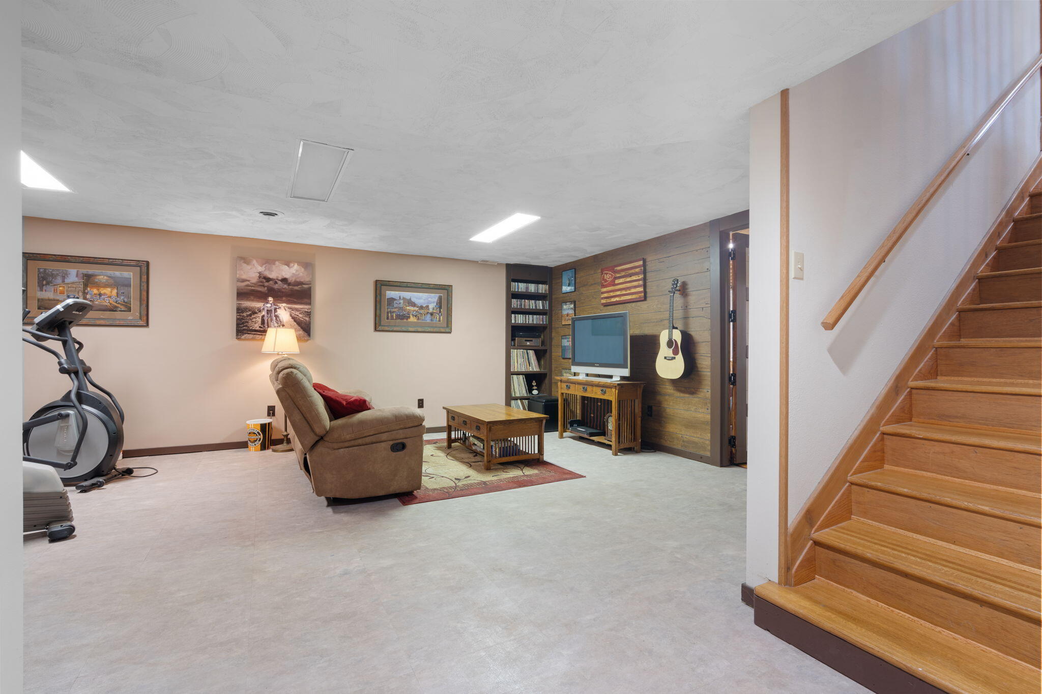 24352 State Hwy Ee Property Photo 15