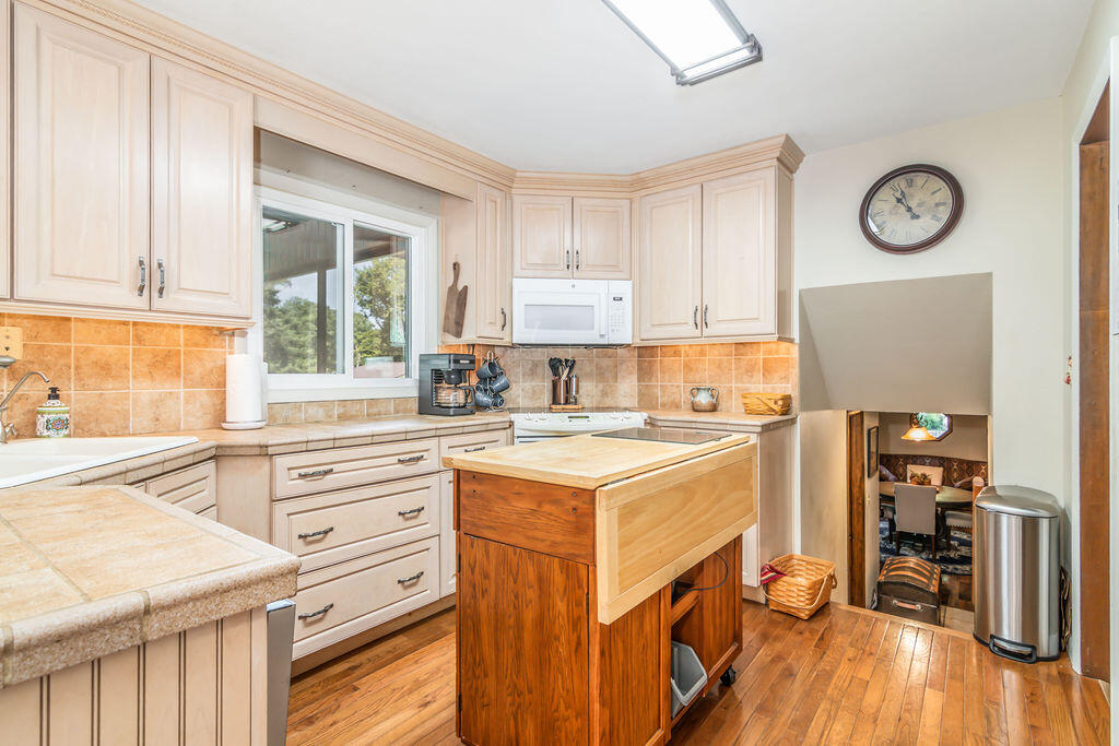 161 Brewster Road Property Photo 12