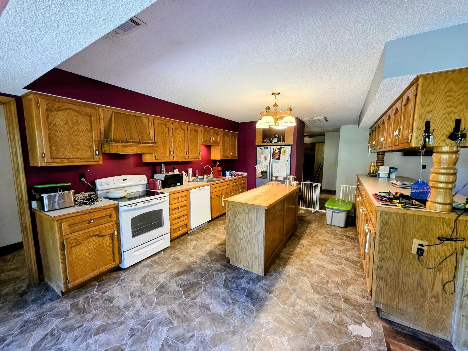 875 Southwest Highway 54 Property Photo 12