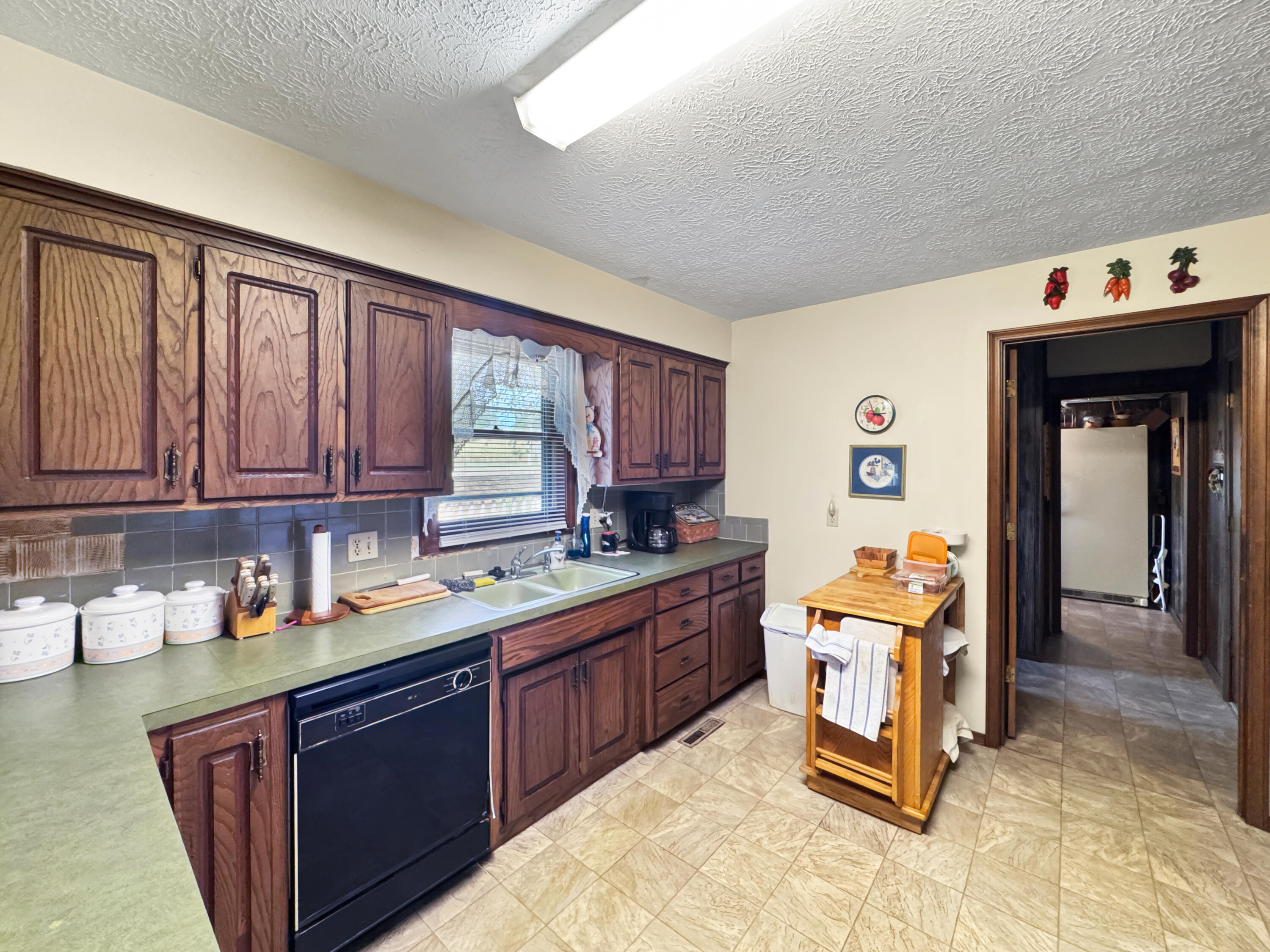 206 East Cawlfield Street Property Photo 4